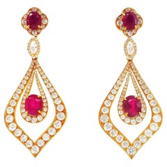 Orecchini pendenti con diamante di 12,20 carati in oro rosa 18K