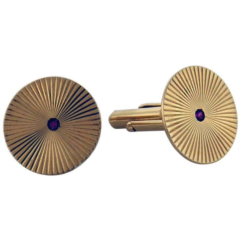 Ruby 14 Karat Yellow Gold Cufflinks In Excellent Condition For Sale In New York, NY