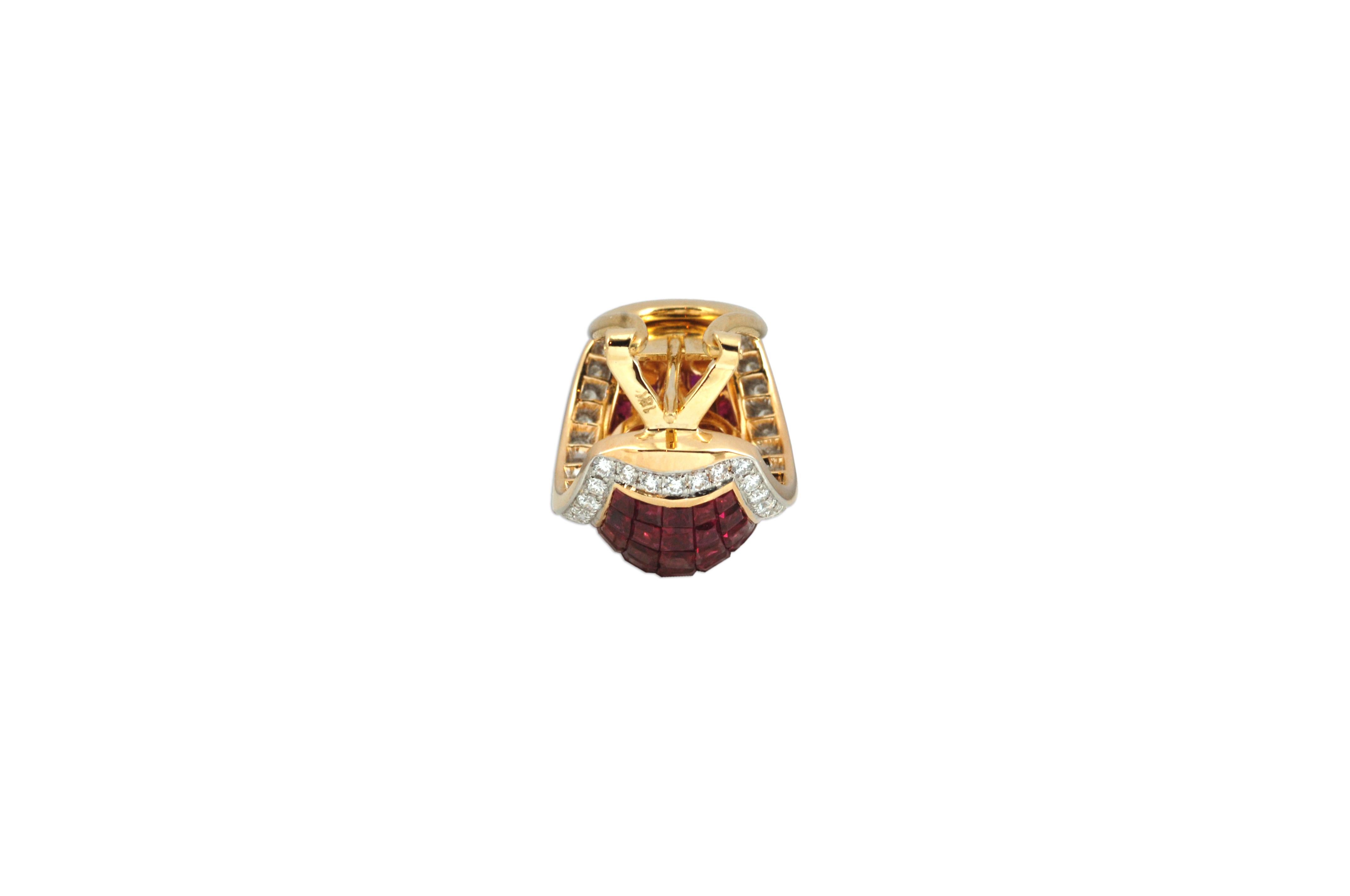 Rubin 14,78 Karat mit Diamant 1,43 Karat Ohrringe in 18 Karat Goldfassung (Carréschliff) im Angebot