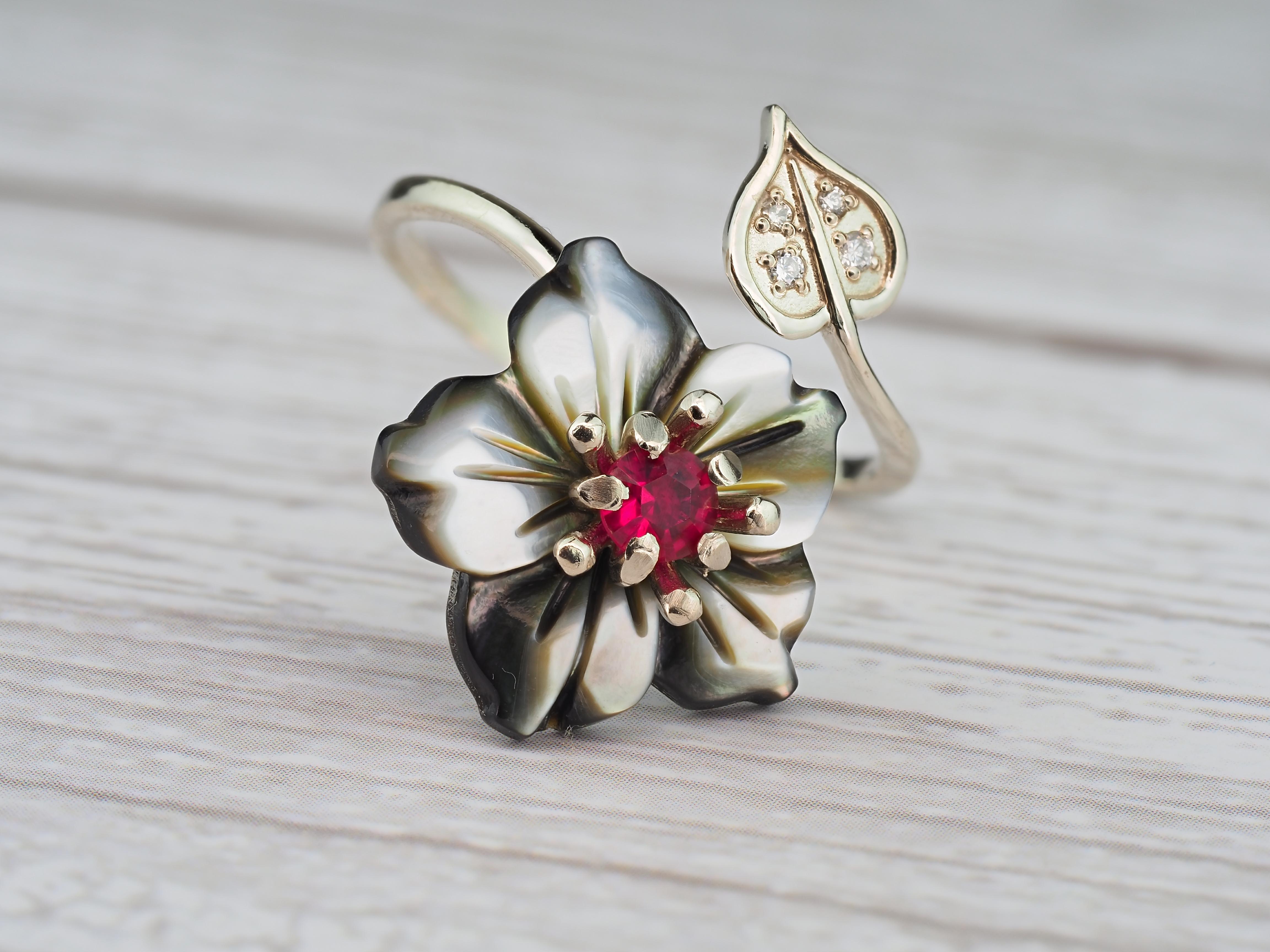 For Sale:  Ruby 14k Gold Ring with Carved Mother of Pearl Flower, Ruby Gold Ring 5