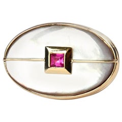 Ruby 18 Karat Gold Mother of Pearl Cocktail Ring