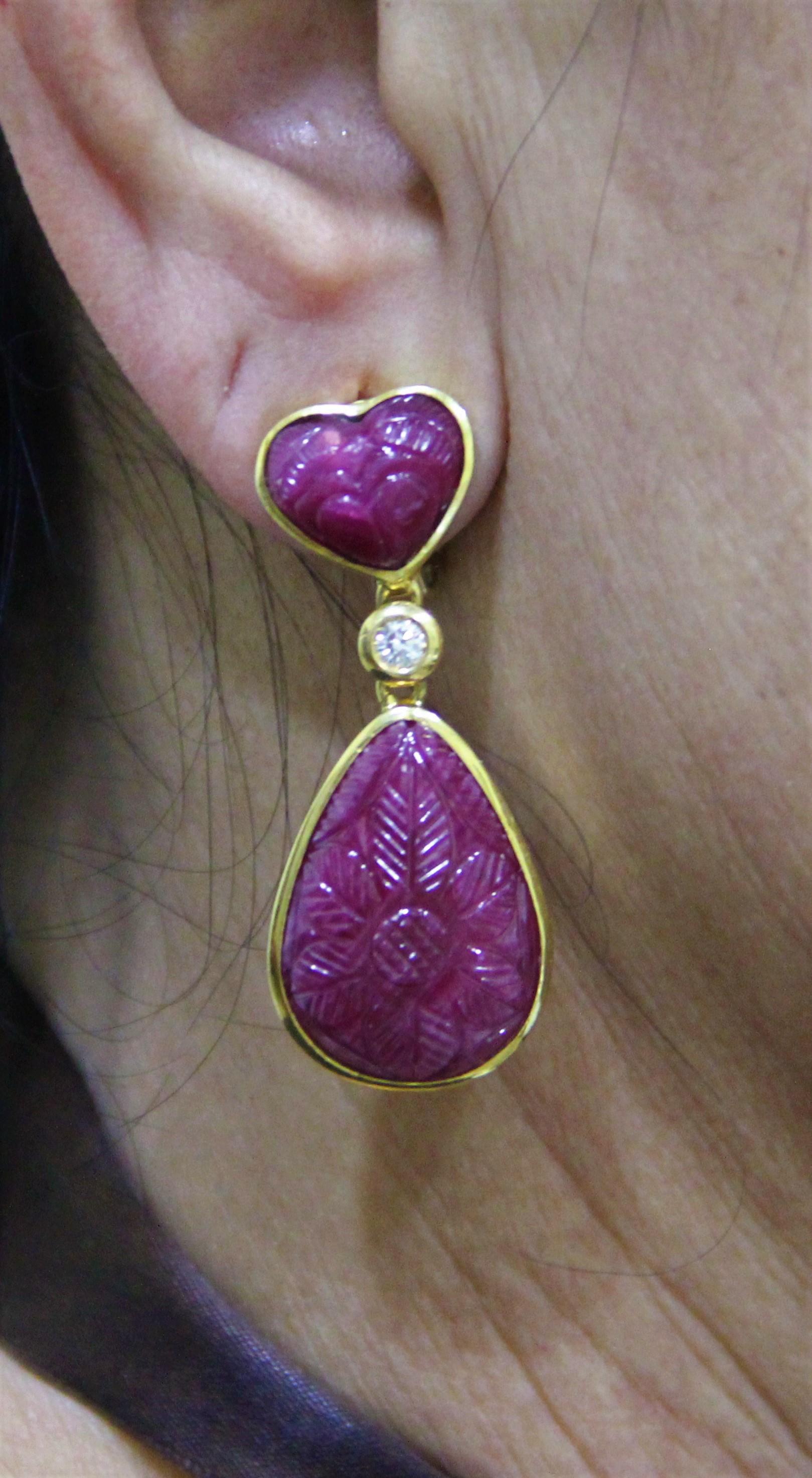 Ruby, 18 Karat Yellow Gold Diamonds Drop Earrings 1
