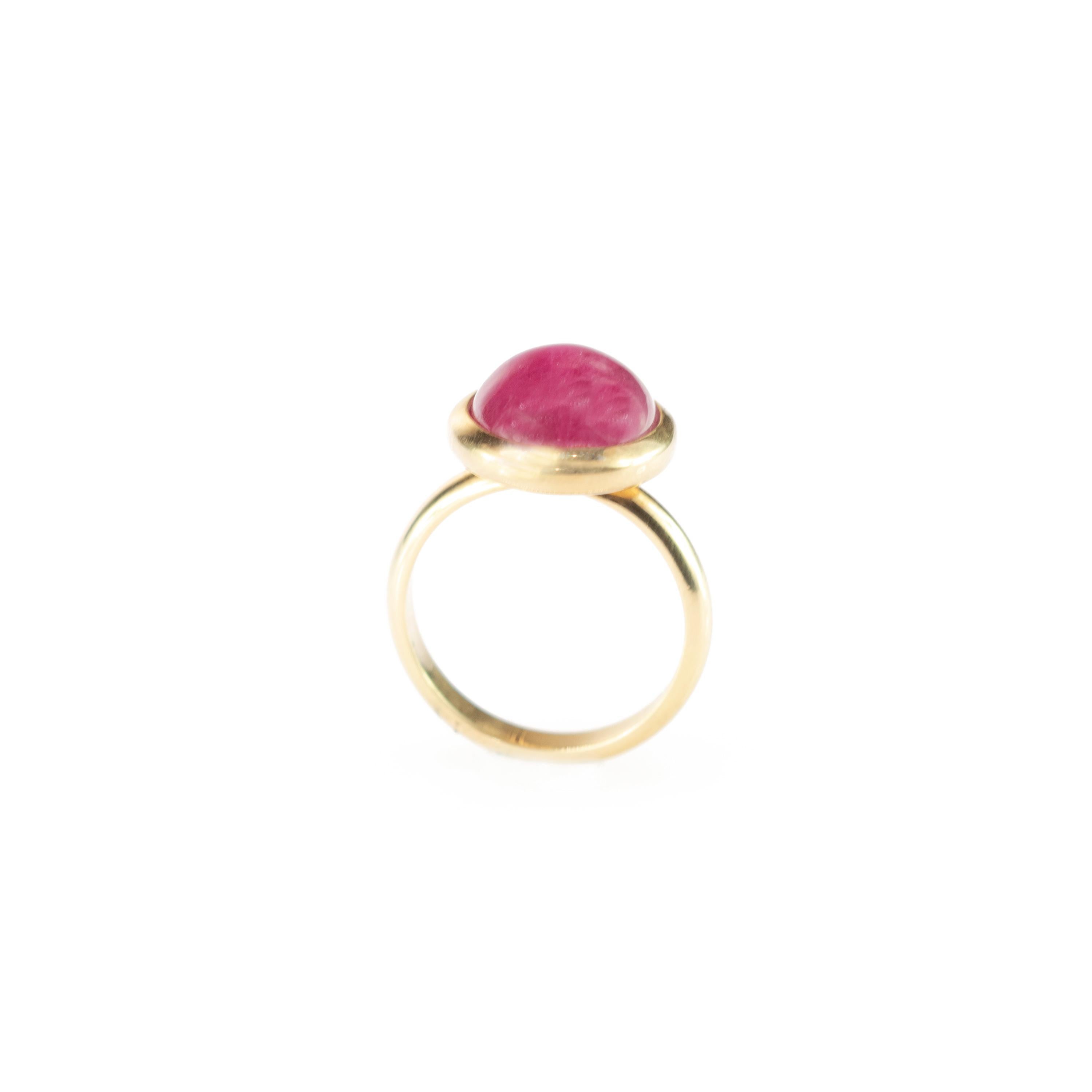 Oval Cut Ruby 18 Karat Yellow Gold Purple Solitaire Oval Cabochon Cocktail Handmade Ring