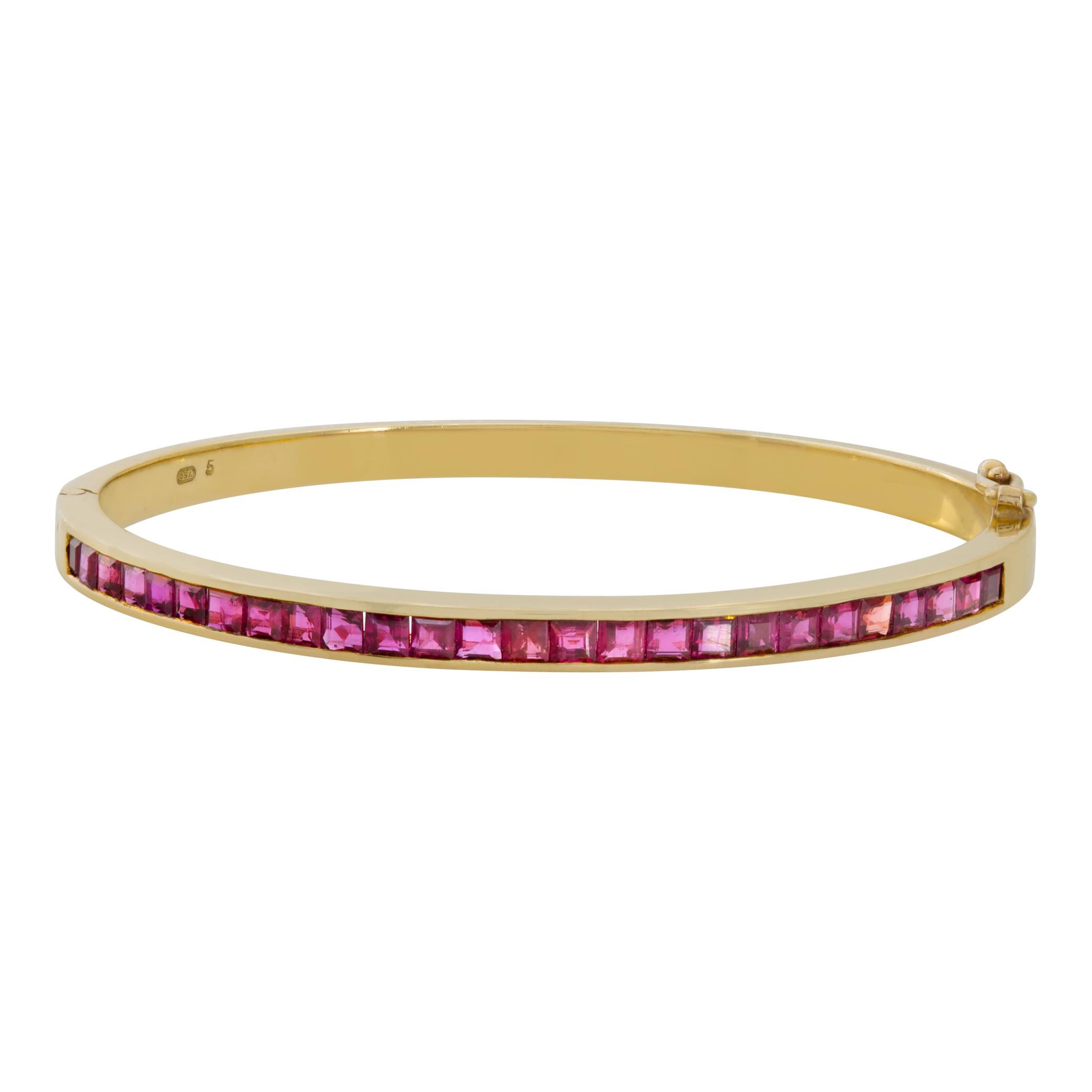 Ruby 18k yellow gold bangle For Sale