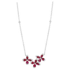 Collier pendentif papillon en or blanc 18K avec rubis 1.94Ctw et diamant 0.20Ctw
