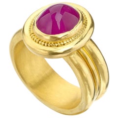 Rubin-Rubin-Ring aus 22 Karat Gelbgold