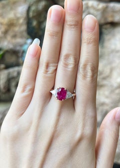 Rubin 2,57 mit Diamant Ring in 18K Rose Gold gefasst