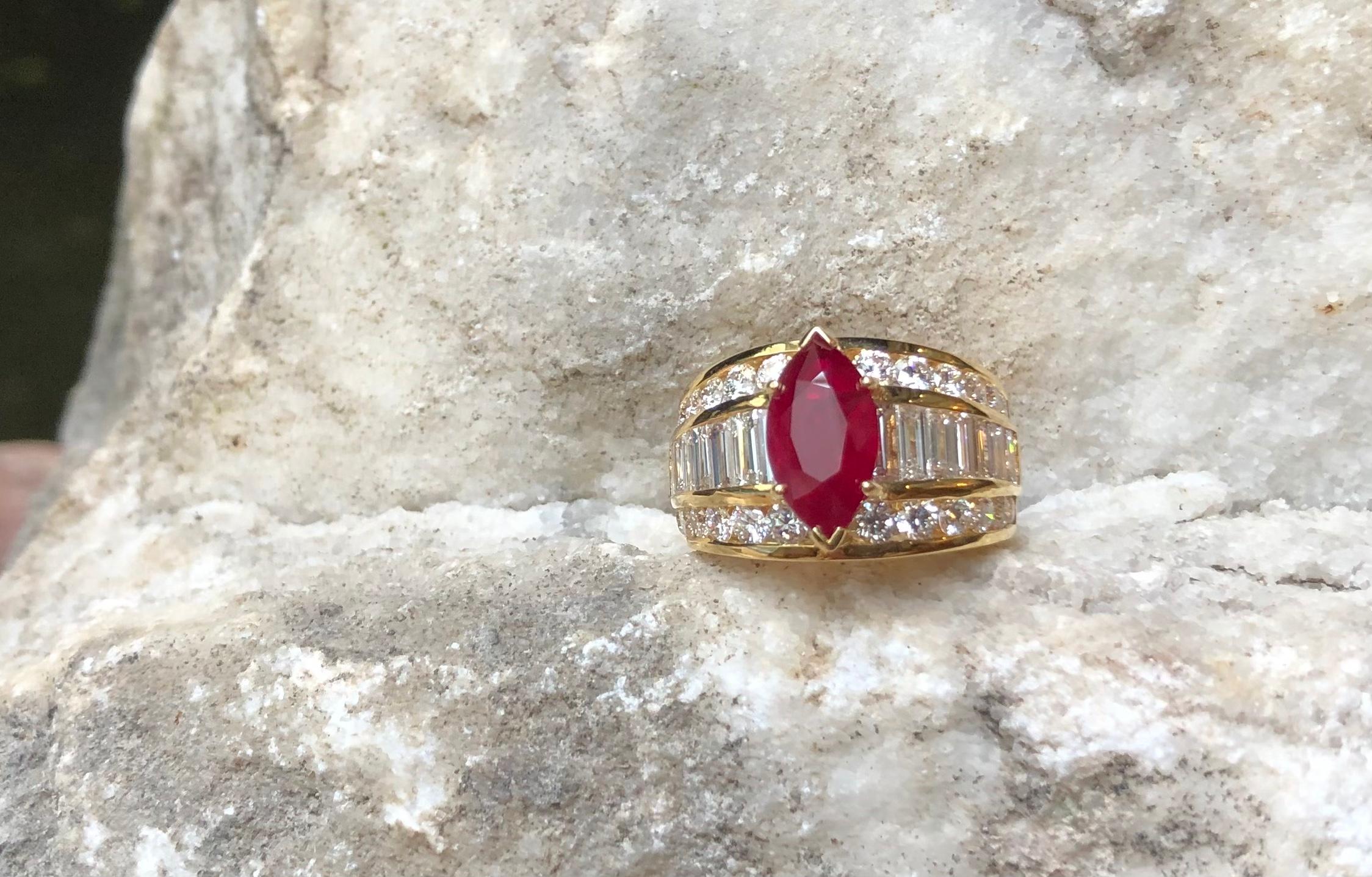 Ruby 2.71 Carats with Diamond 2.59 Carats Ring Set in 18 Karat Gold Settings For Sale 7