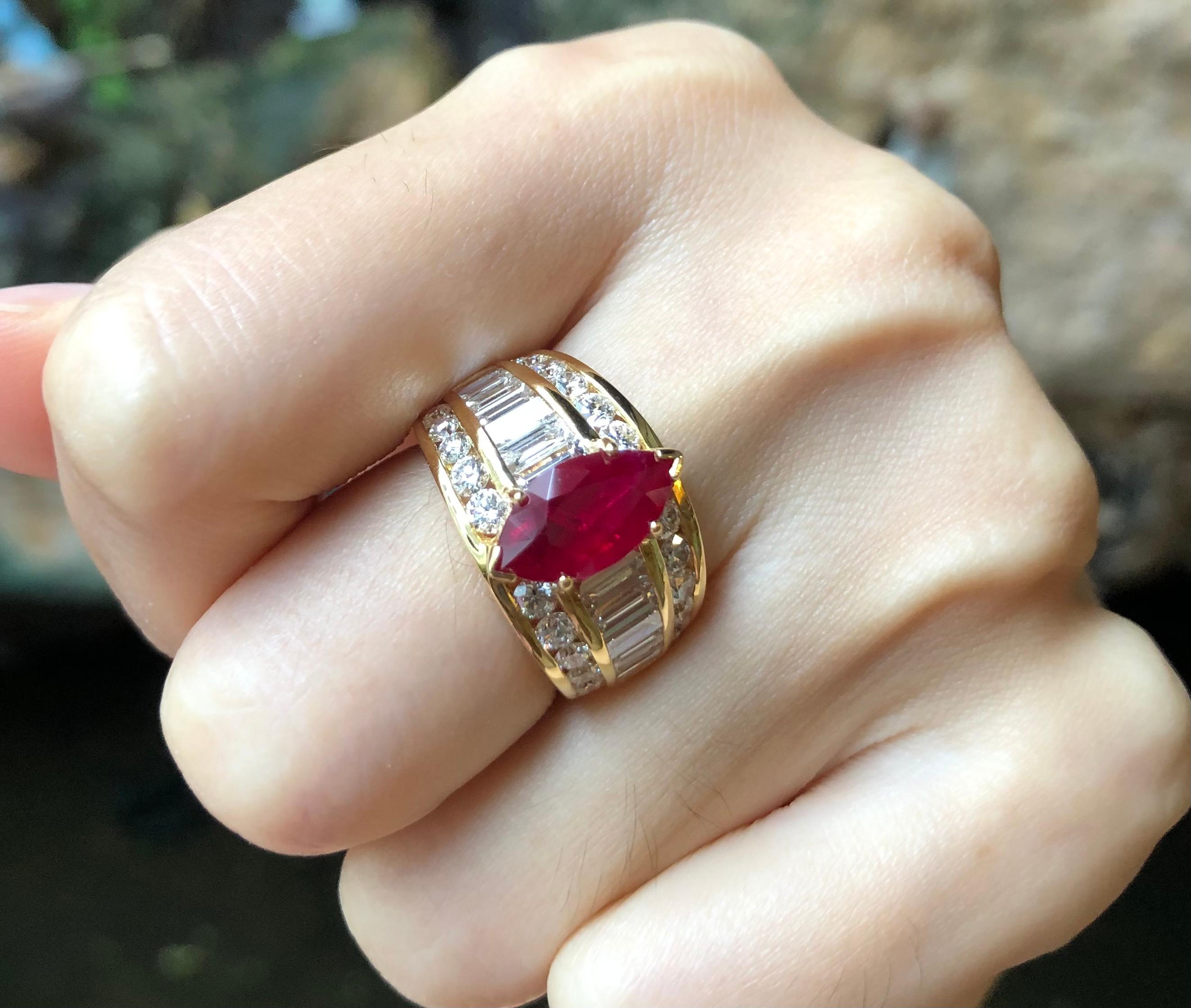 Rubin 2,71 Karat mit Diamant 2,59 Karat Ring in 18 Karat Goldfassung im Zustand „Neu“ im Angebot in Bangkok, TH