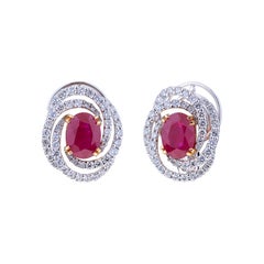 rubis 3 carats Chacune des boucles d'oreilles en or blanc avec cercle de diamants et certificat