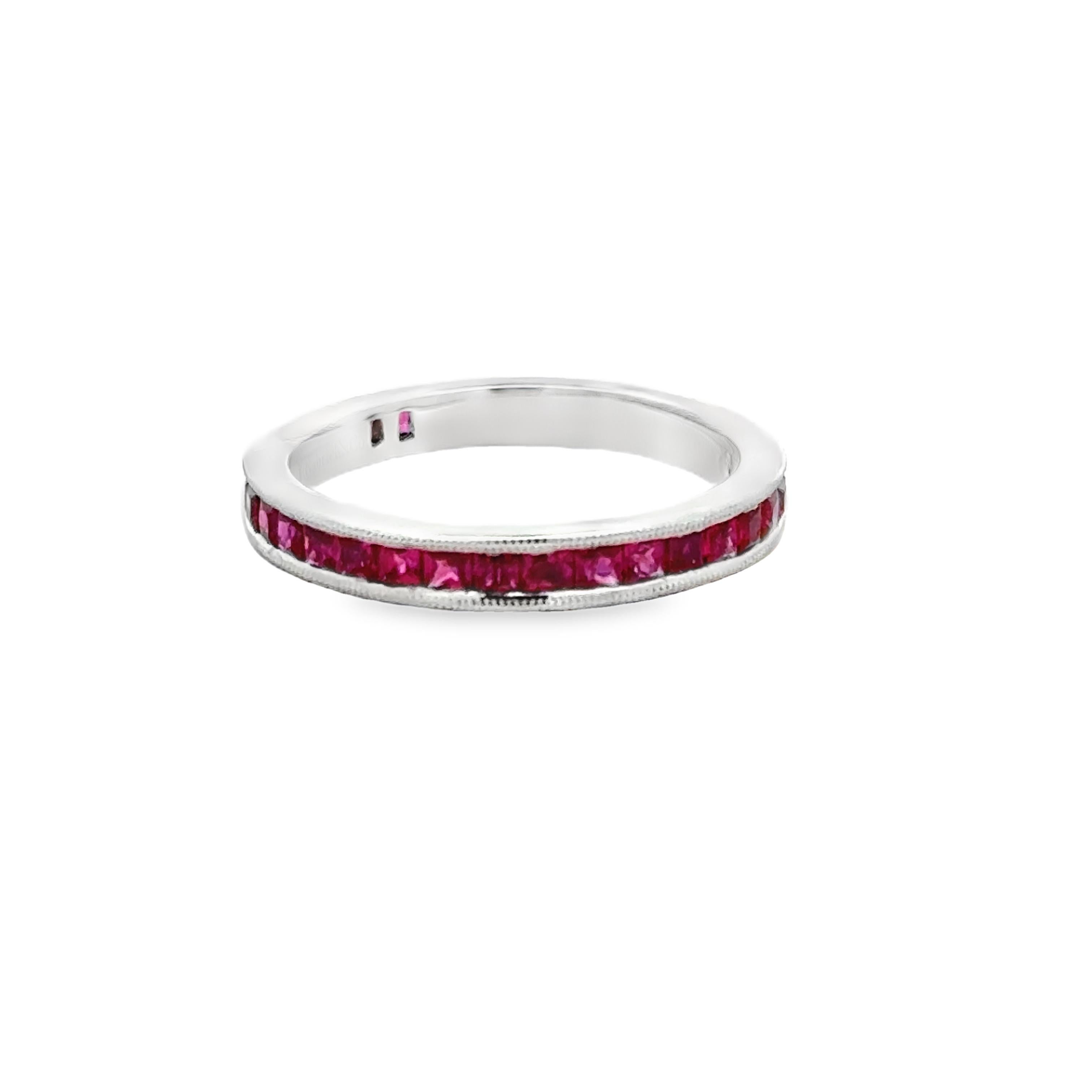 Anillo/anillo apilable de rubí y oro blanco de 14 quilates en Bueno estado para la venta en Derby, NY