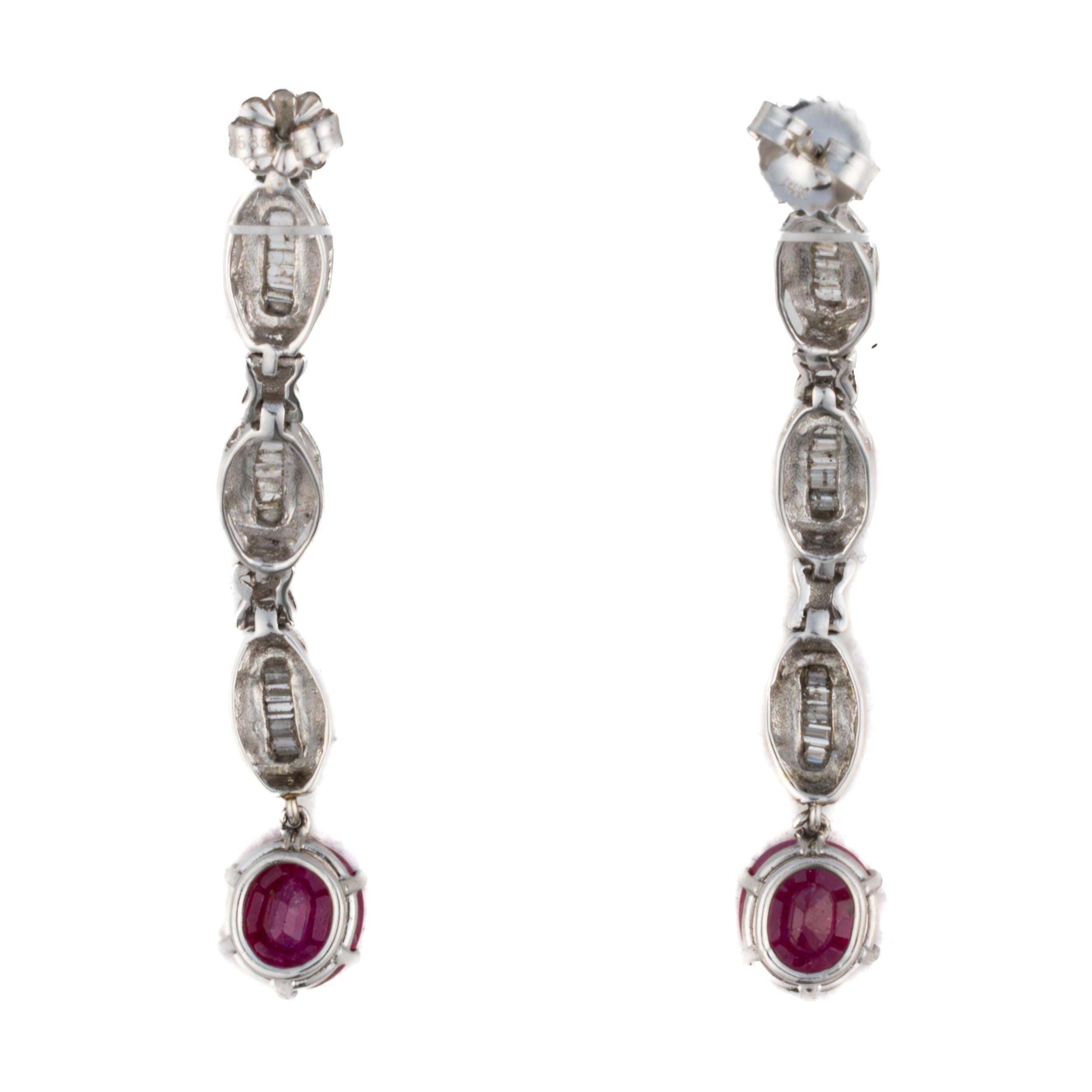 Rétro Ruby and Baguette Diamond Drop Earrings in vendita