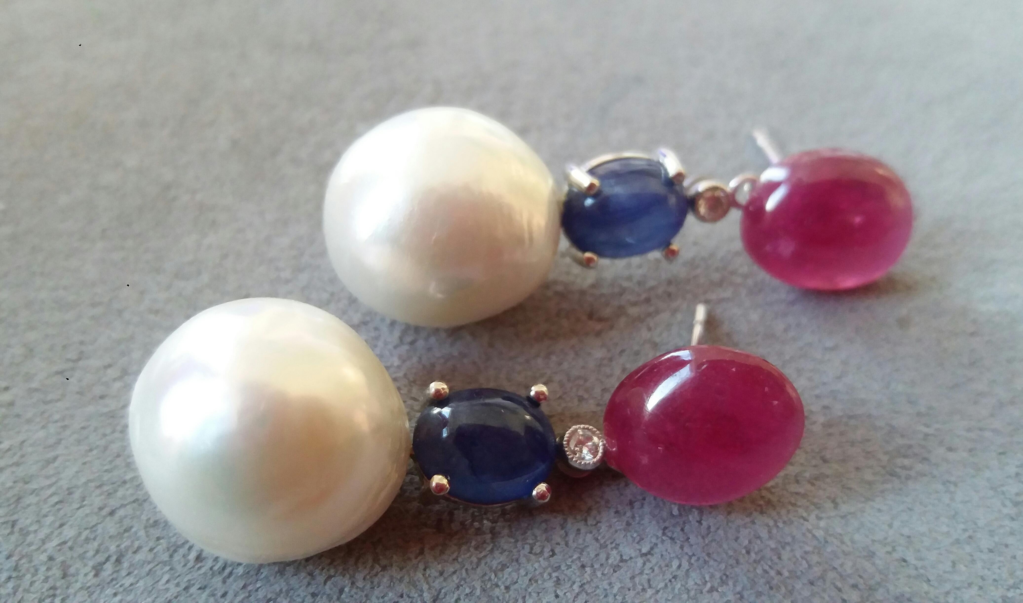 Ruby And Blue Sapphire Oval Cabochons Baroque Pearls 14K Gold Diamonds Earrings In Good Condition In Bangkok, TH