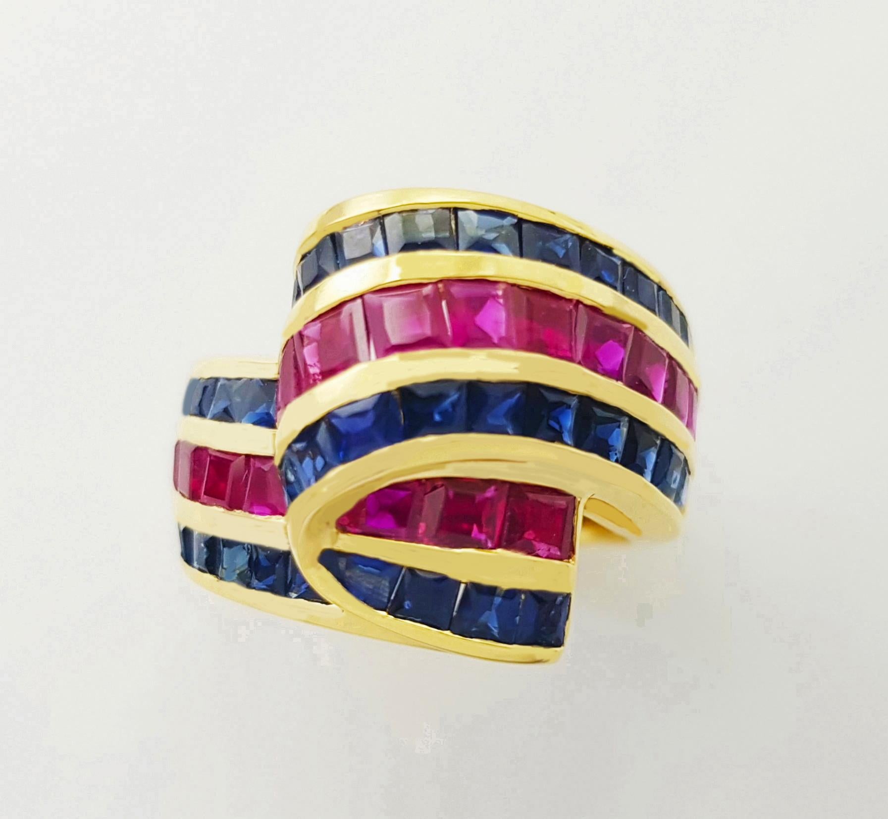 Anello con rubino e zaffiro blu incastonati in oro 18 carati in vendita 3