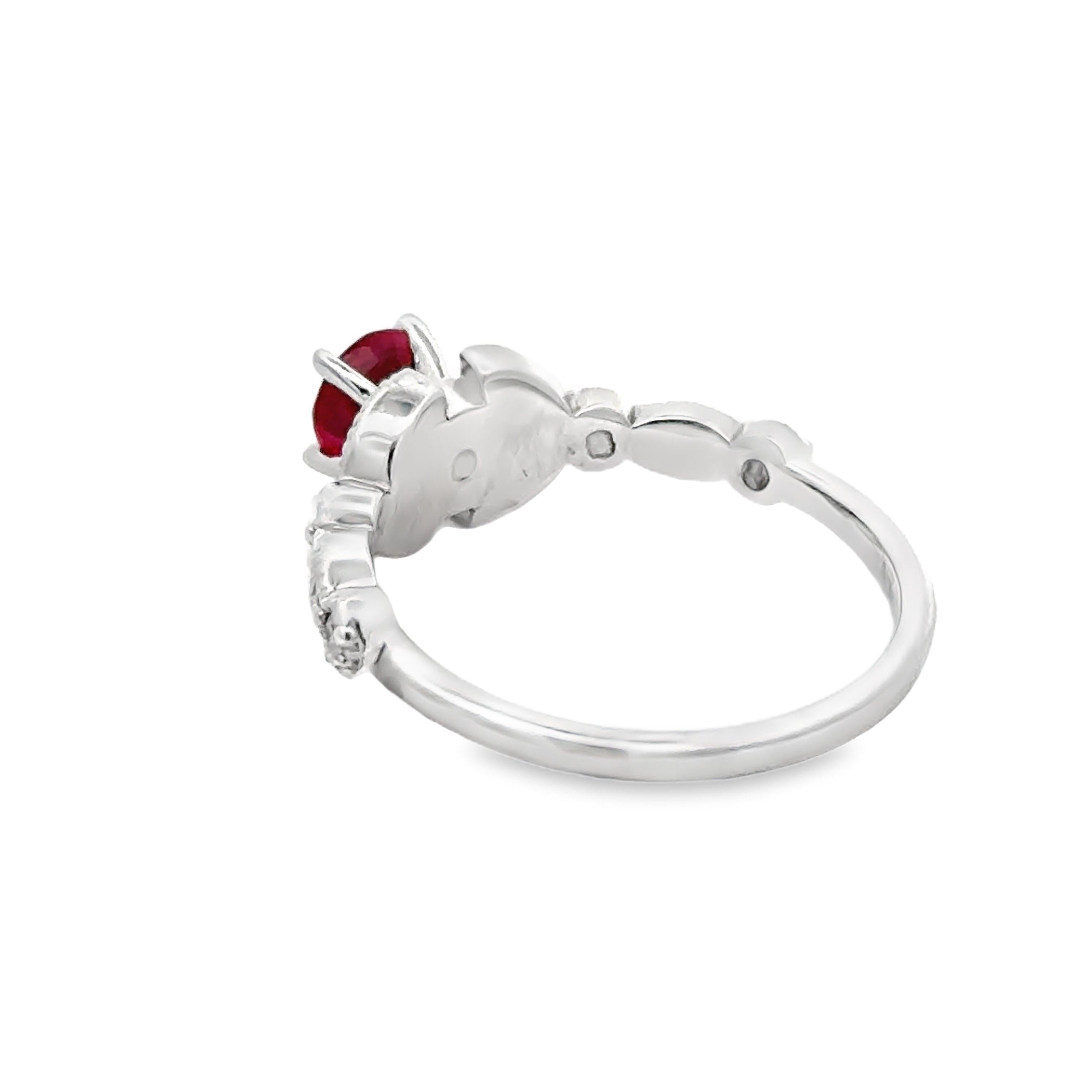 Ruby and Diamond 14K White Gold Vintage Ring In Good Condition For Sale In Derby, NY