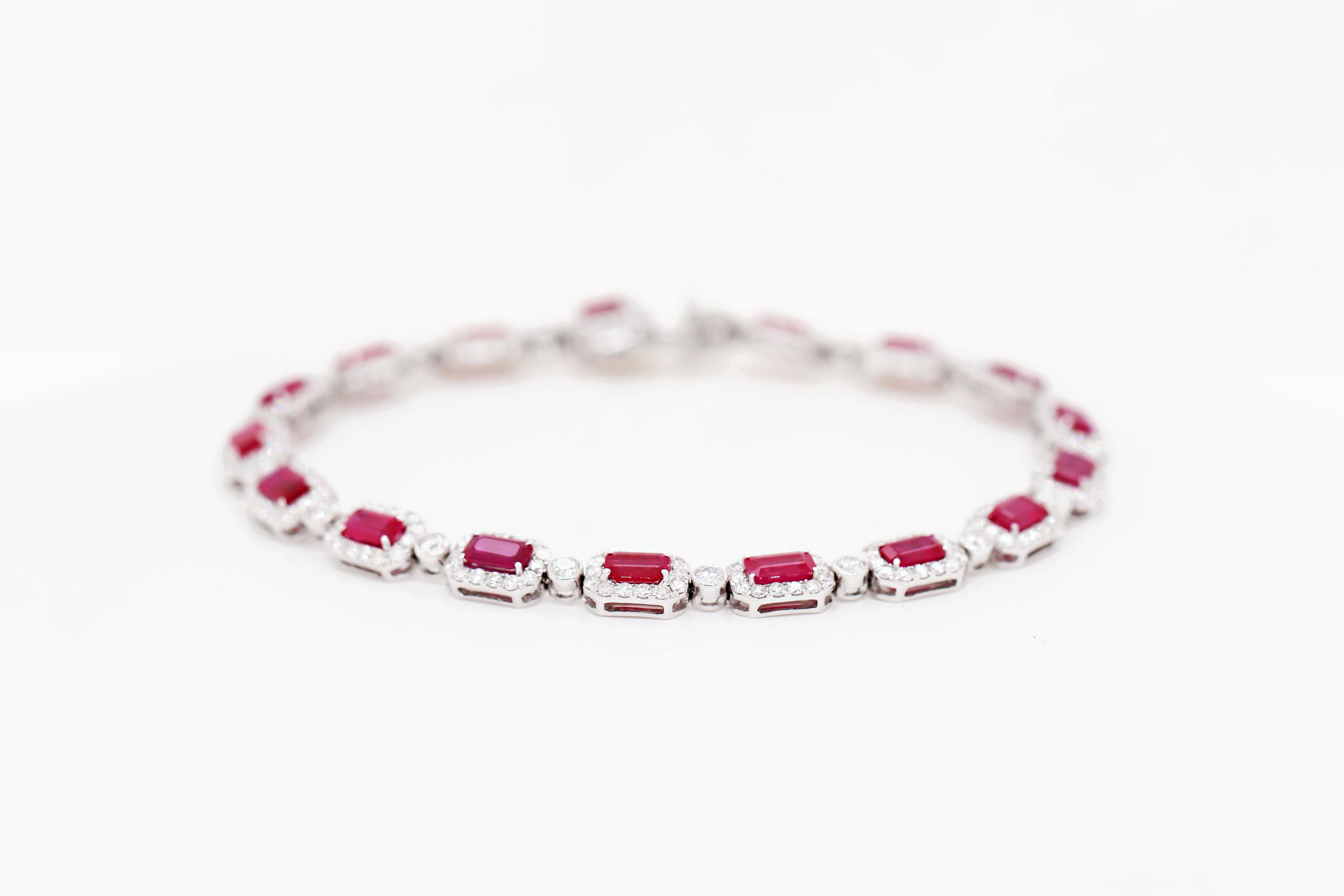 Ruby and Diamond 18 Carat White Gold Bracelet In New Condition For Sale In London, GB
