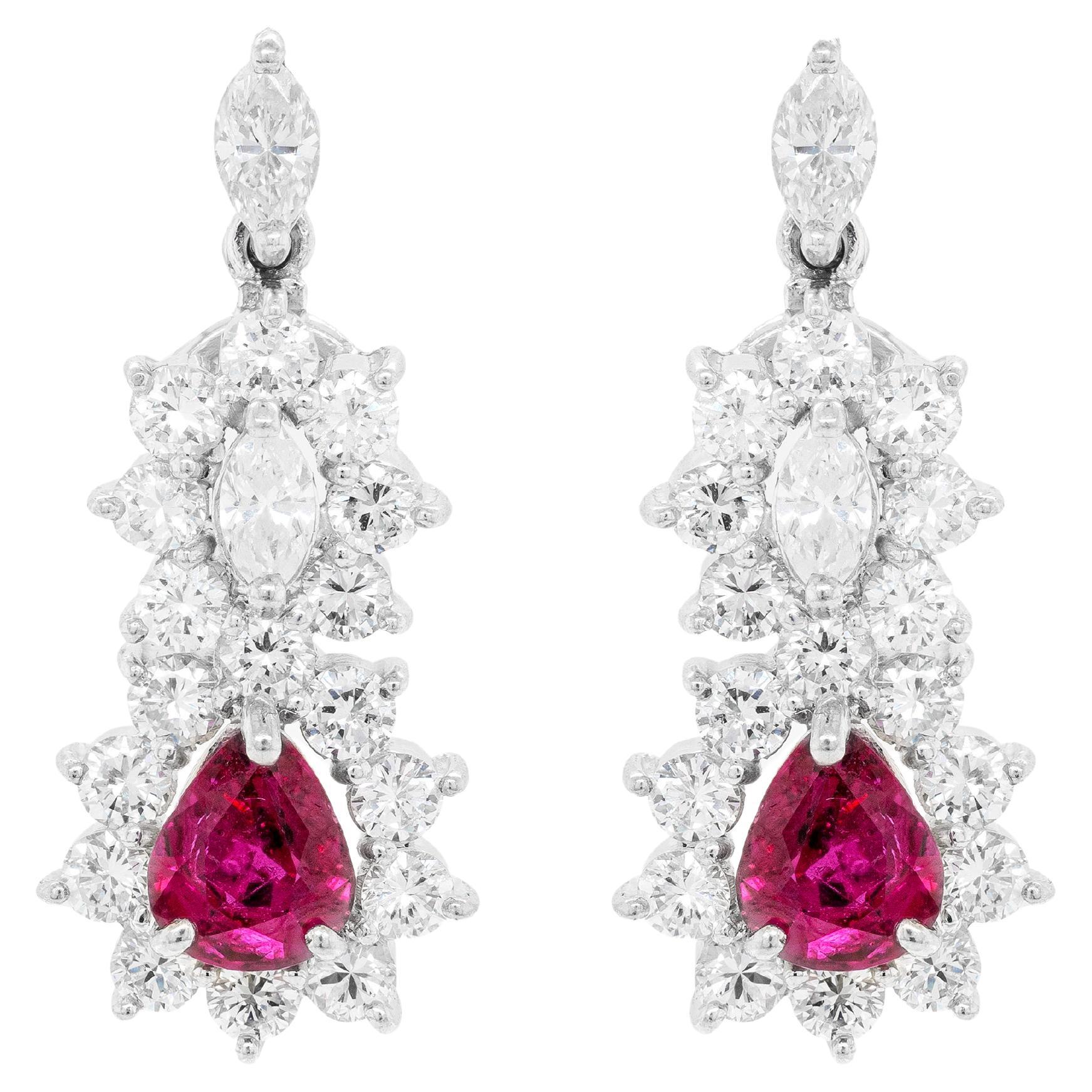 Pendientes Racimo Rubí y Diamante Oro Blanco 18 Quilates