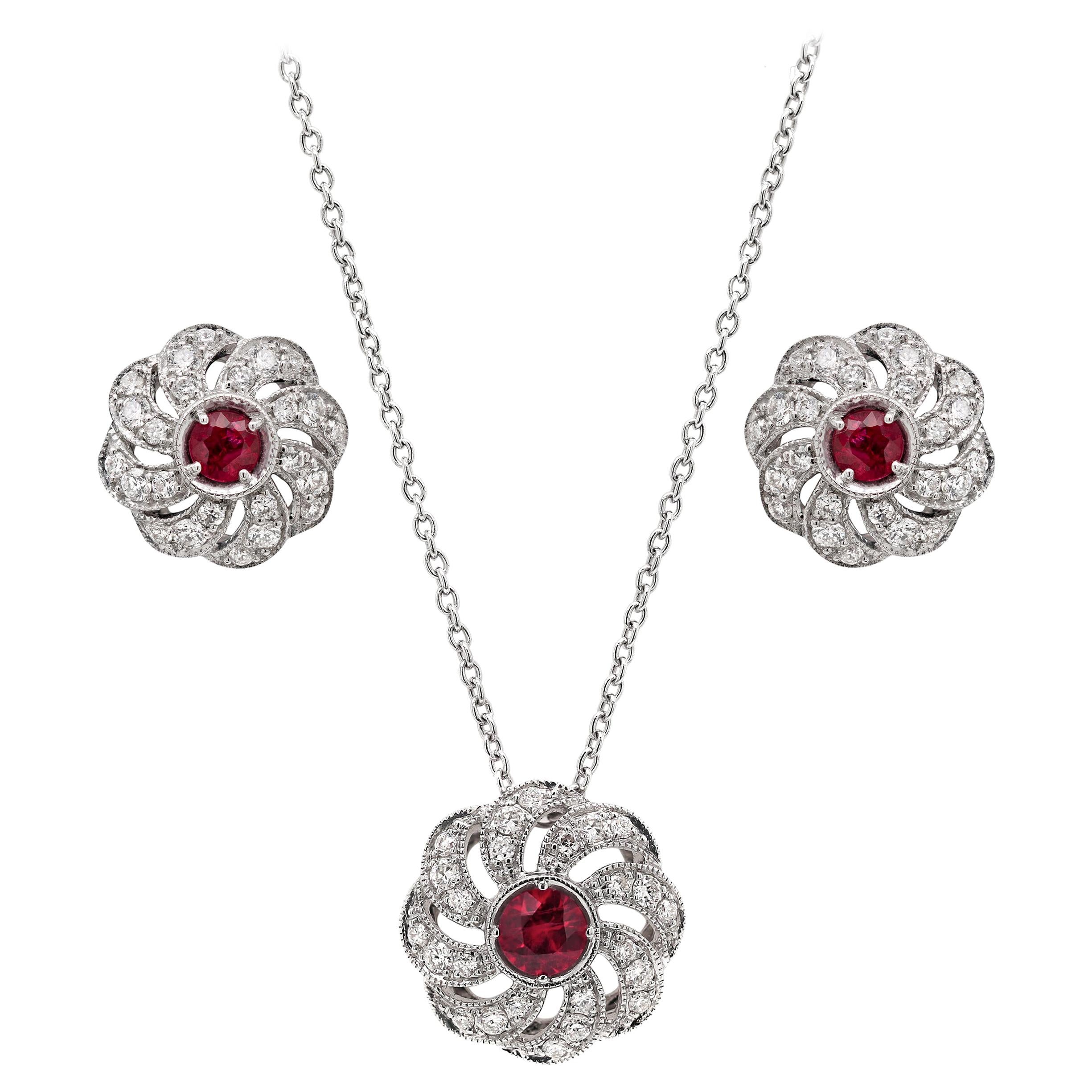 Ensemble boucles d'oreilles et collier à fleurs en or blanc 18 carats avec rubis et diamants