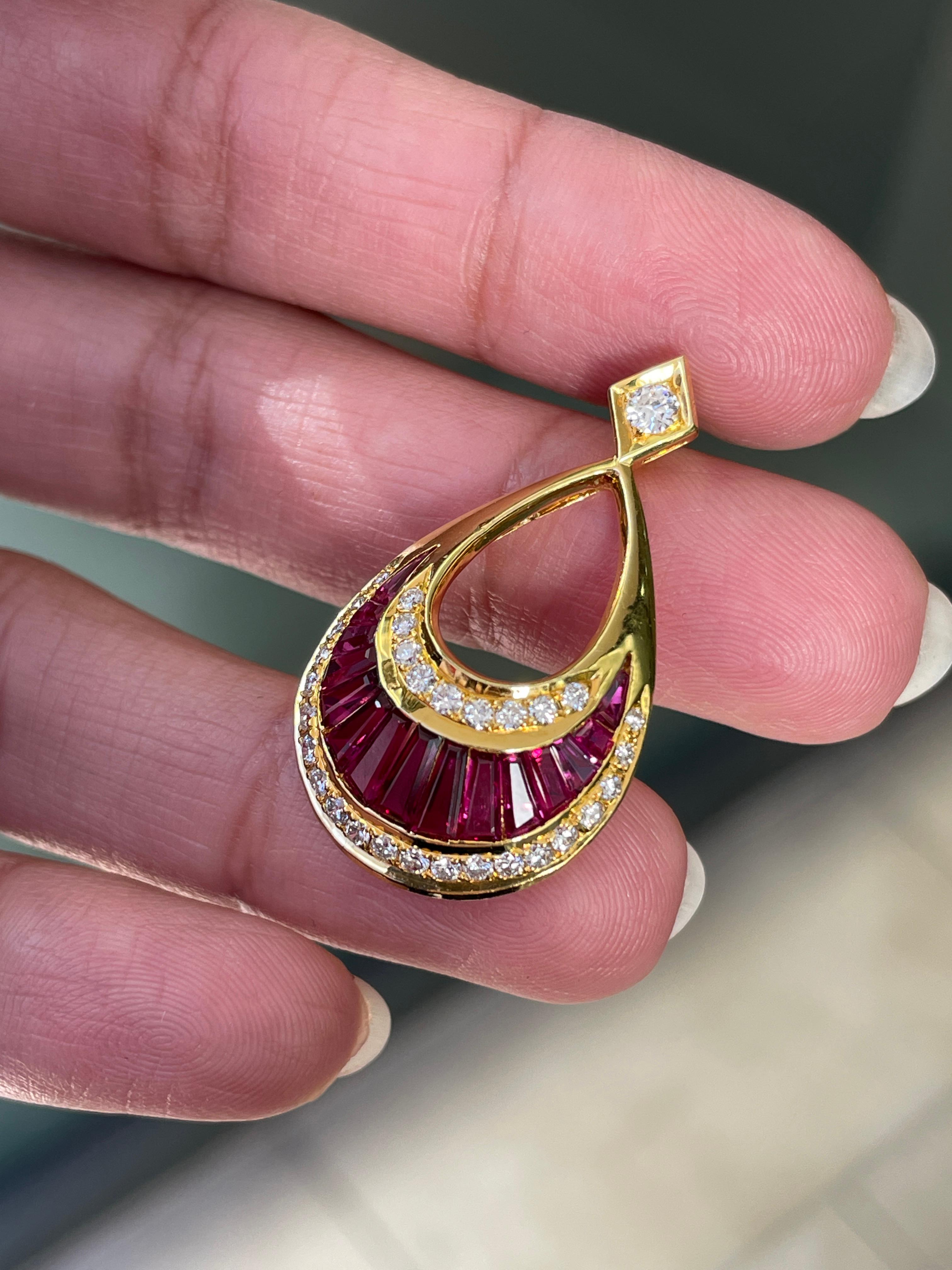 Women's Ruby and Diamond 18 Carat Yellow Gold Earrings and Pendant Set For Sale