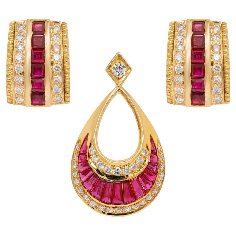 Ruby and Diamond 18 Carat Yellow Gold Earrings and Pendant Set For Sale