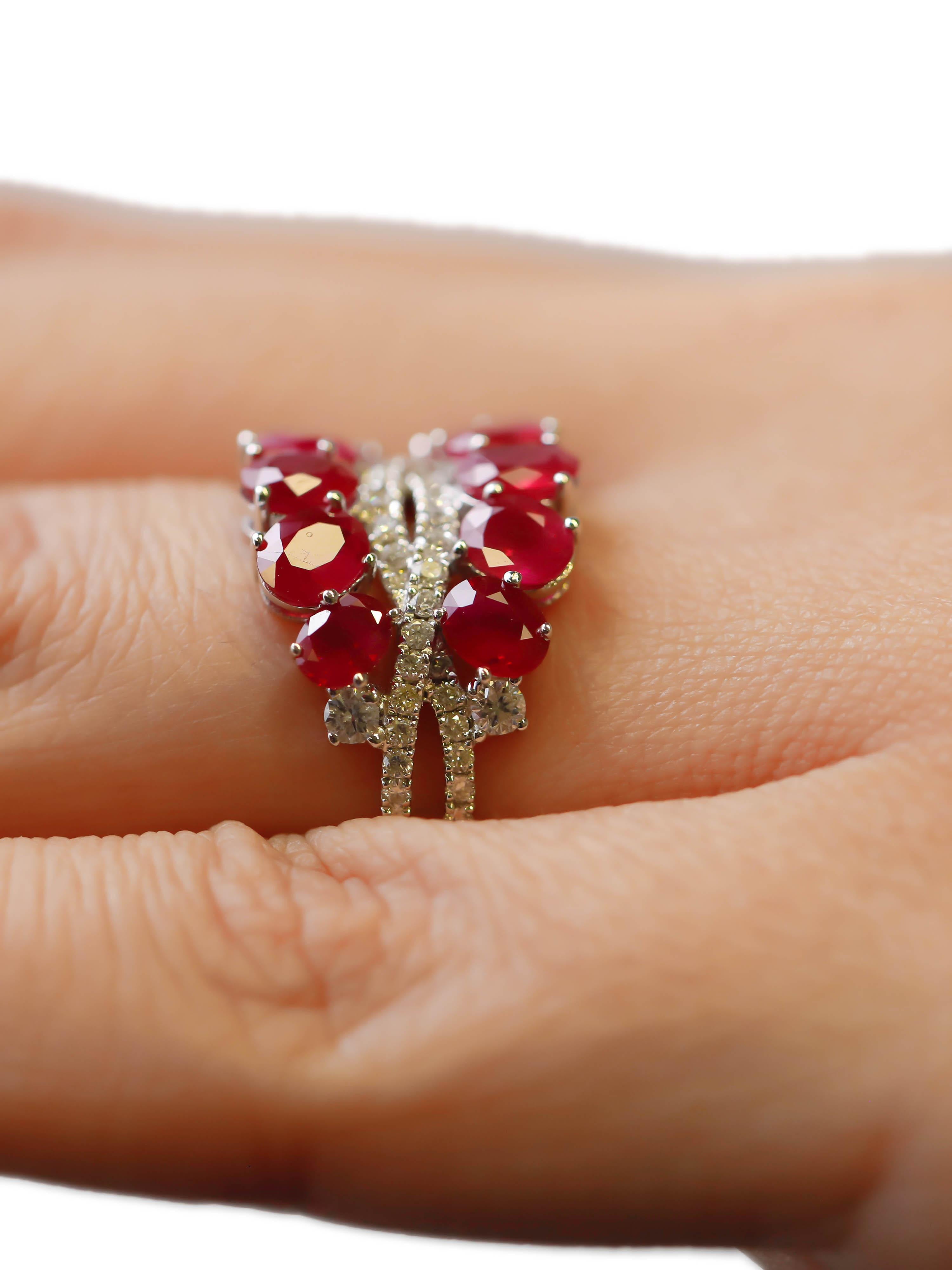 3.40 Carat Oval Cut Ruby and 0.59 Carat Diamond Pave 18K White Gold Cluster Ring For Sale 3