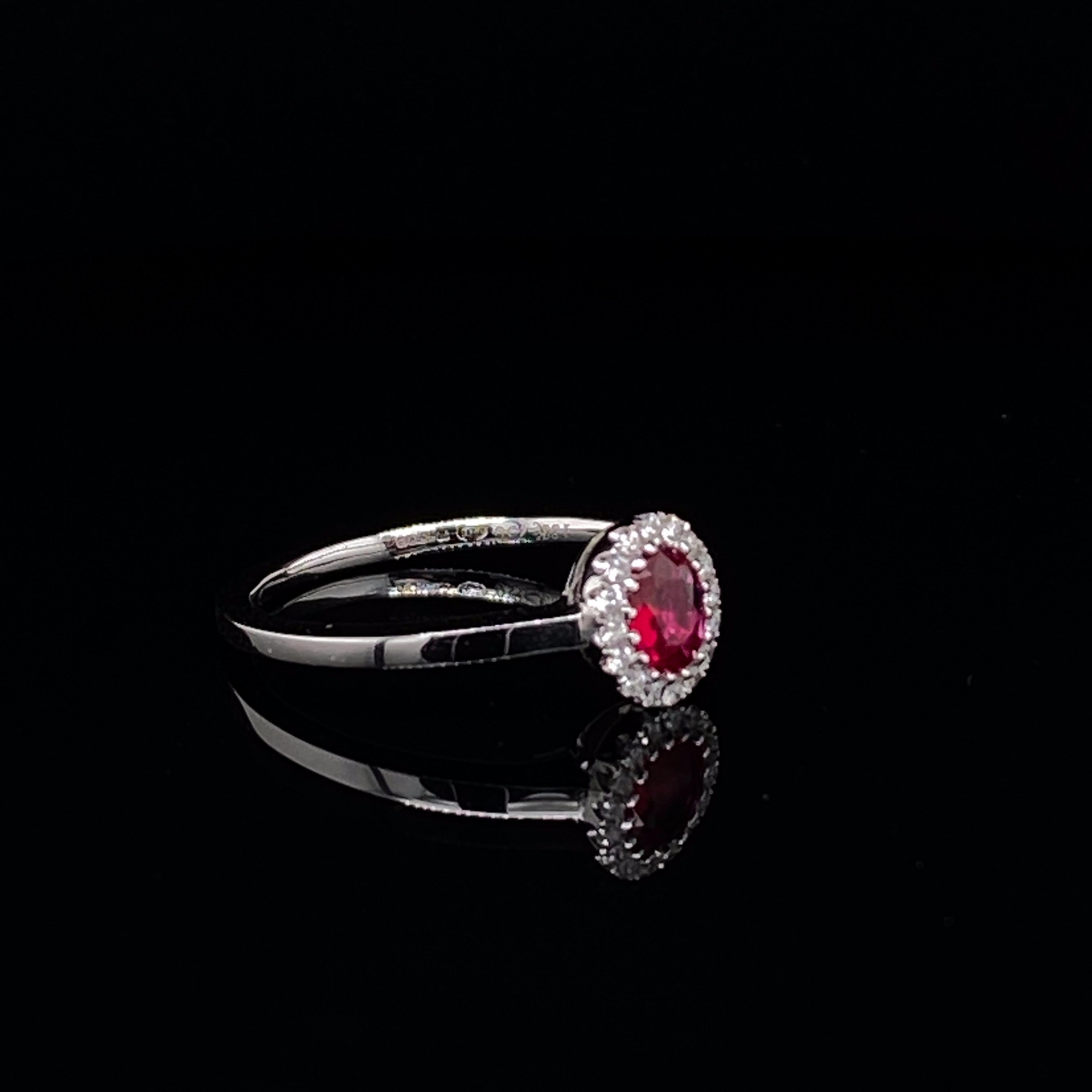 Ruby and Diamond 18 Karat White Gold Oval Cluster Ring In Excellent Condition For Sale In London, GB