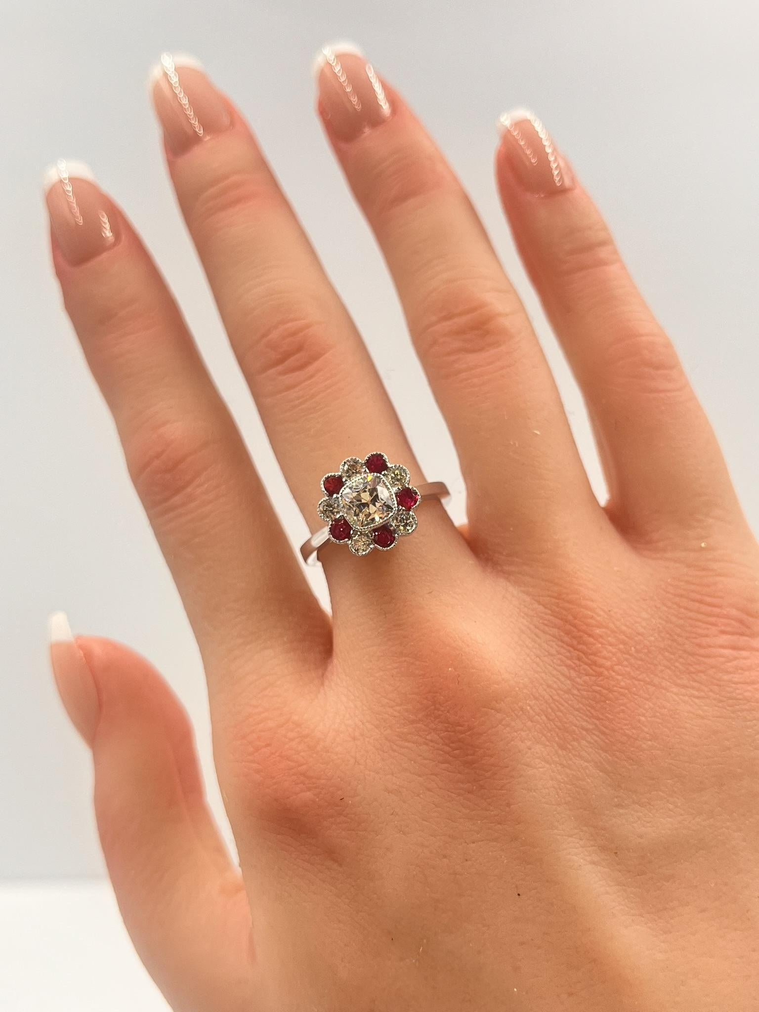 Ruby and Diamond 18K Gold Ring For Sale 4
