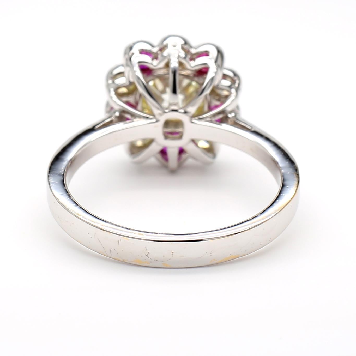 Ruby and Diamond 18K Gold Ring In Good Condition For Sale In New York, NY