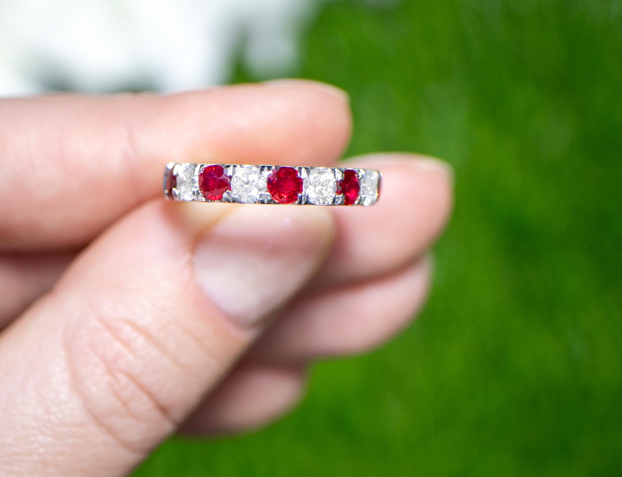 Ruby and Diamond Band Ring 1.69 Carats 18K Gold In Excellent Condition For Sale In Aliso Viejo, CA