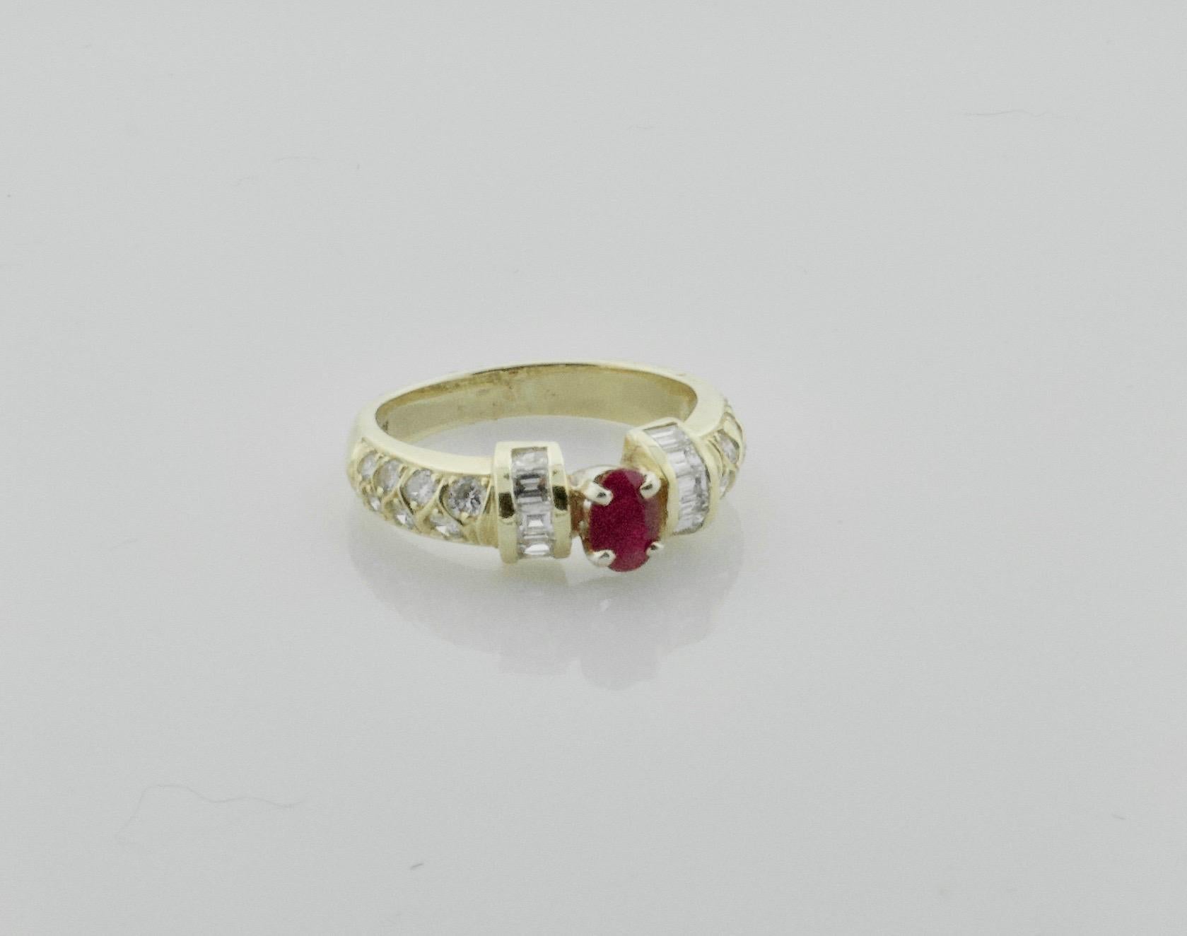 Modern Ruby and Diamond Band Ring in 18 Karat Yellow Gold For Sale