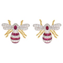 Boucles d'oreilles abeille en or blanc et jaune 18 carats serties de rubis et de diamants