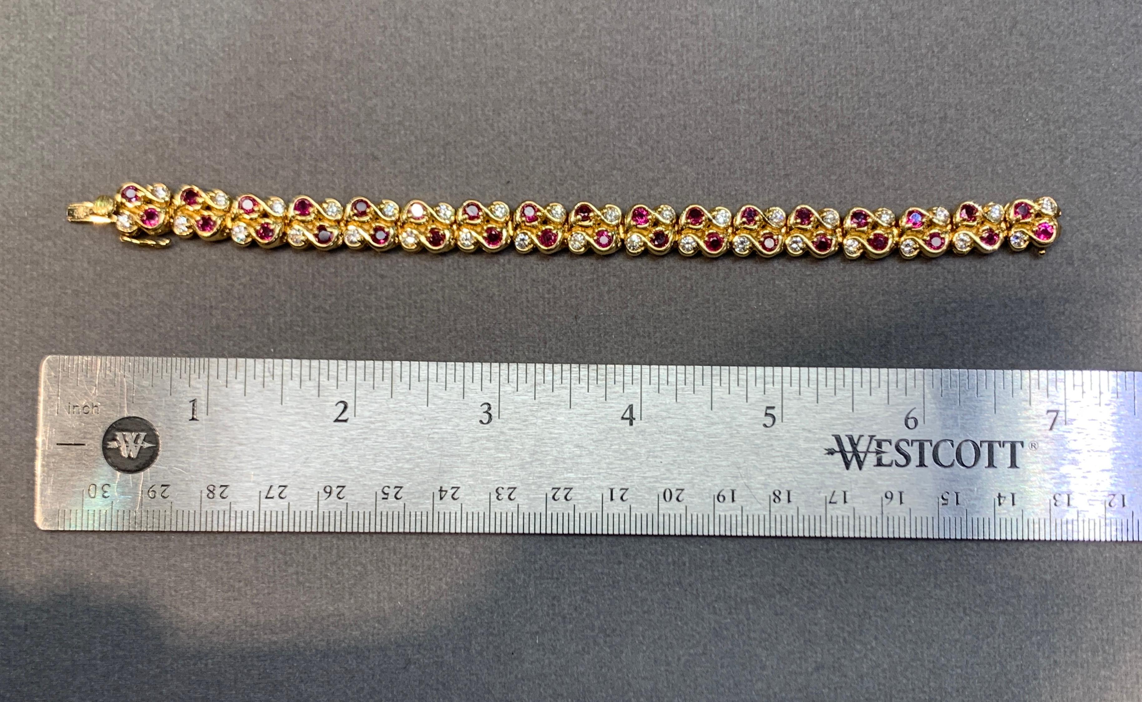 Ruby and Diamond Bracelet In Excellent Condition For Sale In New York, NY