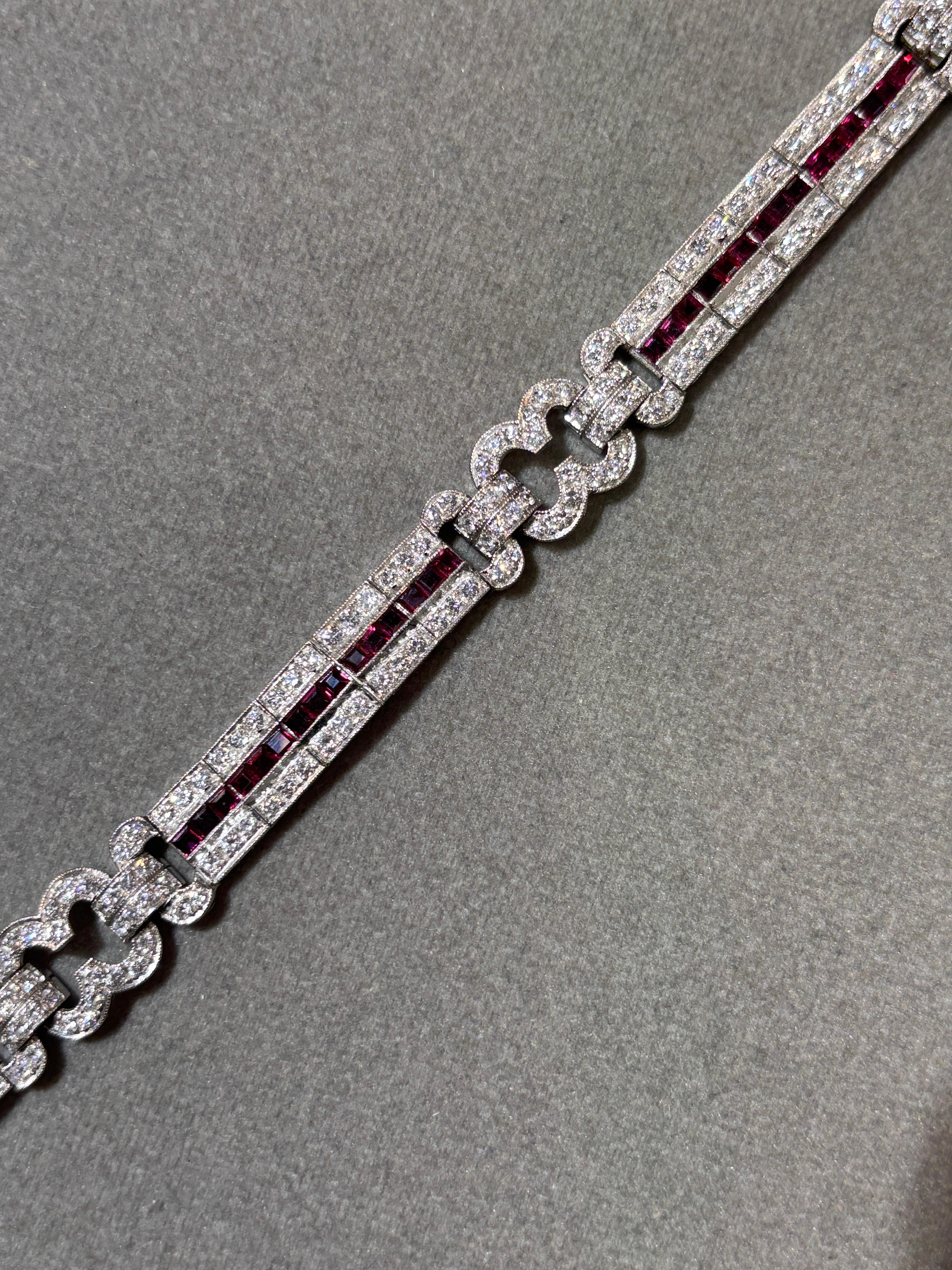 De las mujeres Pulsera de rubíes y diamantes en venta