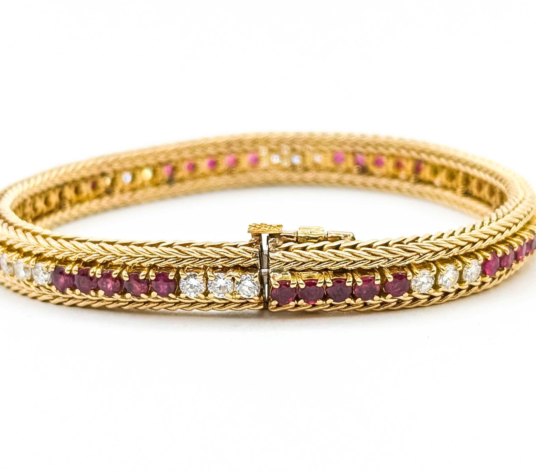 Bracelet en or jaune 14k avec rubis et diamants Pour femmes en vente
