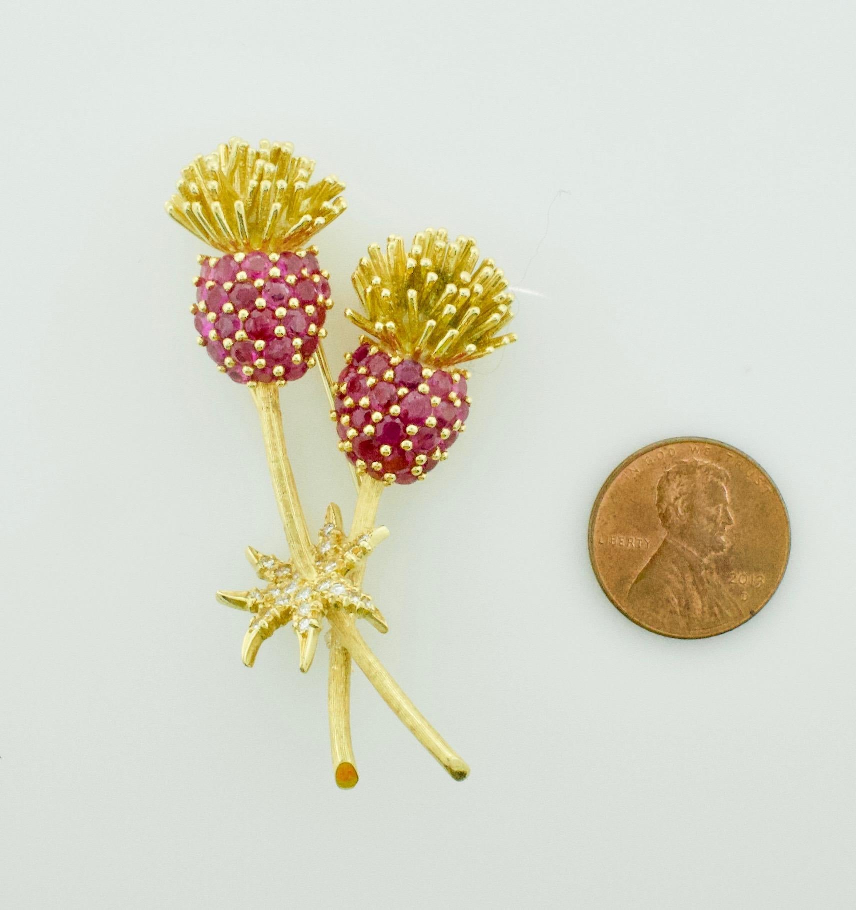 Round Cut Ruby and Diamond Brooch, circa 1940s 18 Karat 2.50 Carat of Rubies For Sale