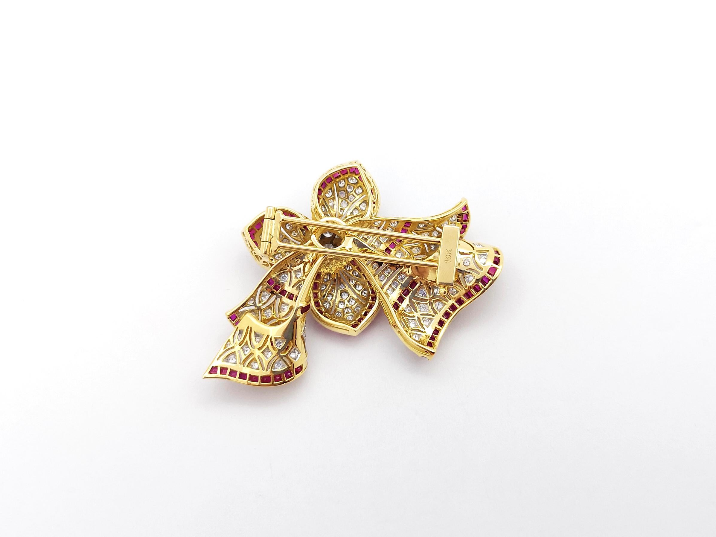 Women's or Men's Ruby and Diamond Brooch/Pendant set in 18K Gold Settings For Sale