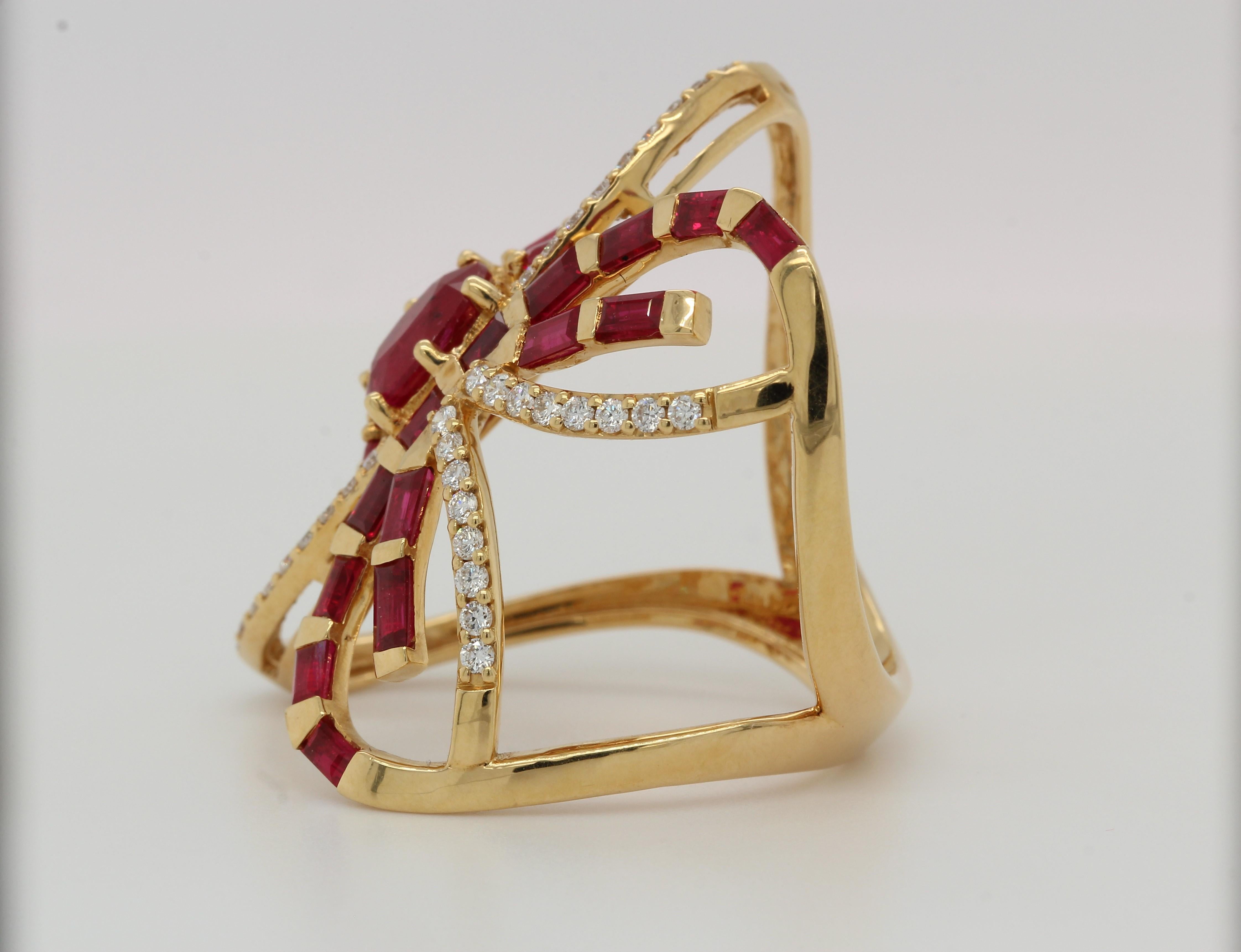 Ruby and Diamond Butterfly Ring in 18 Karat Gold In New Condition For Sale In Bangkok, 10