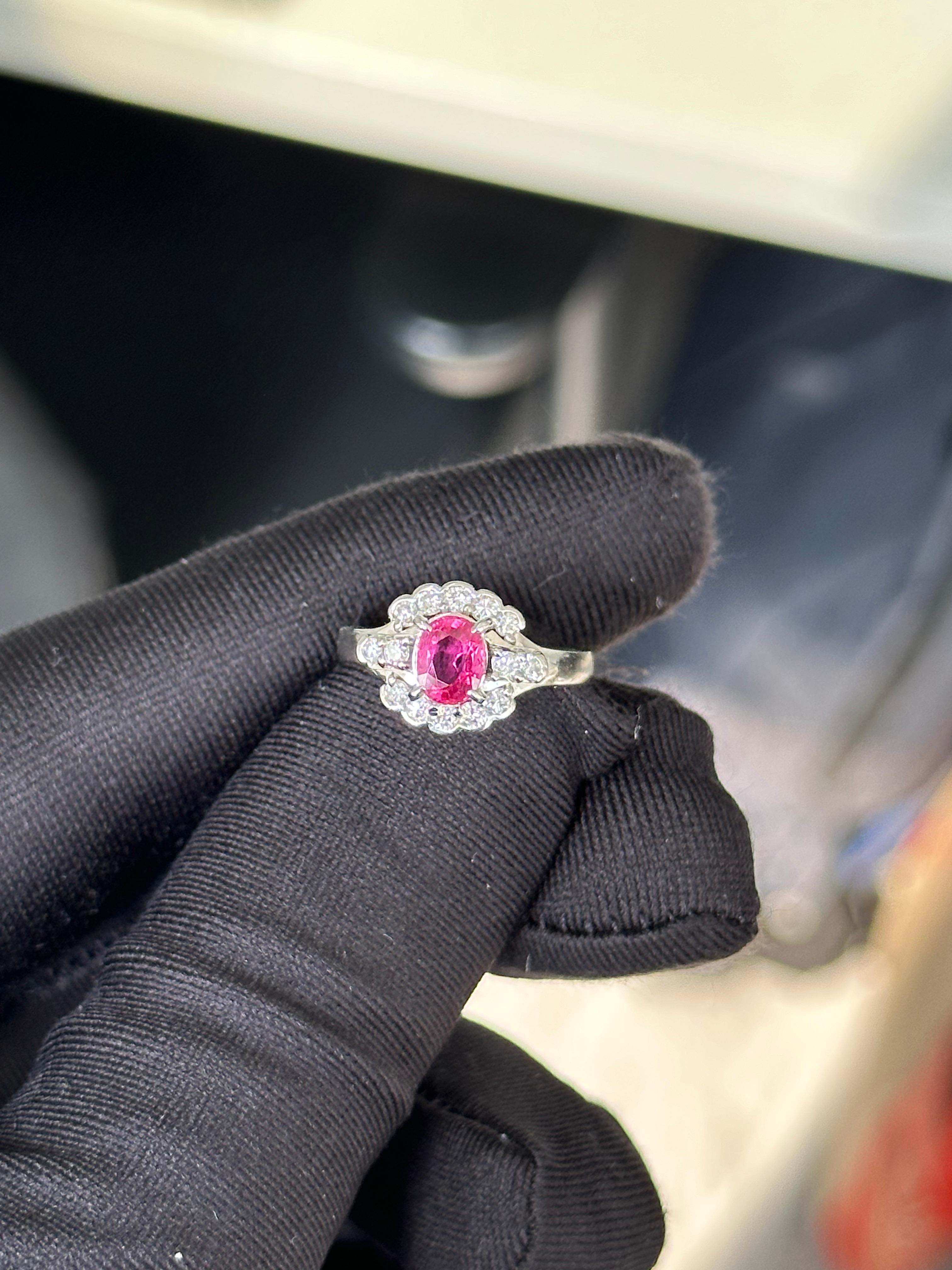 Art déco Bague cocktail rubis et diamant en vente