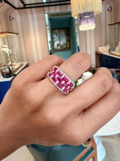 Cocktailring mit Rubin und Diamant aus 18 Karat Gold