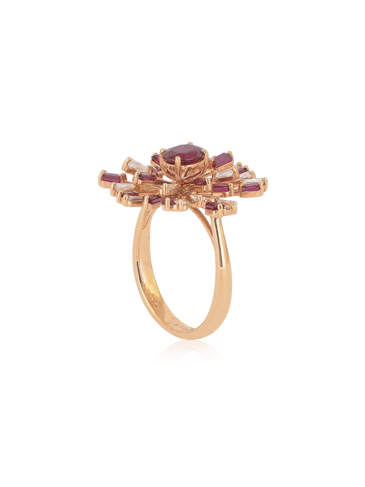 Ruby and Diamond Cocktail Ring in 18k Gold In New Condition For Sale In Jaipur, IN