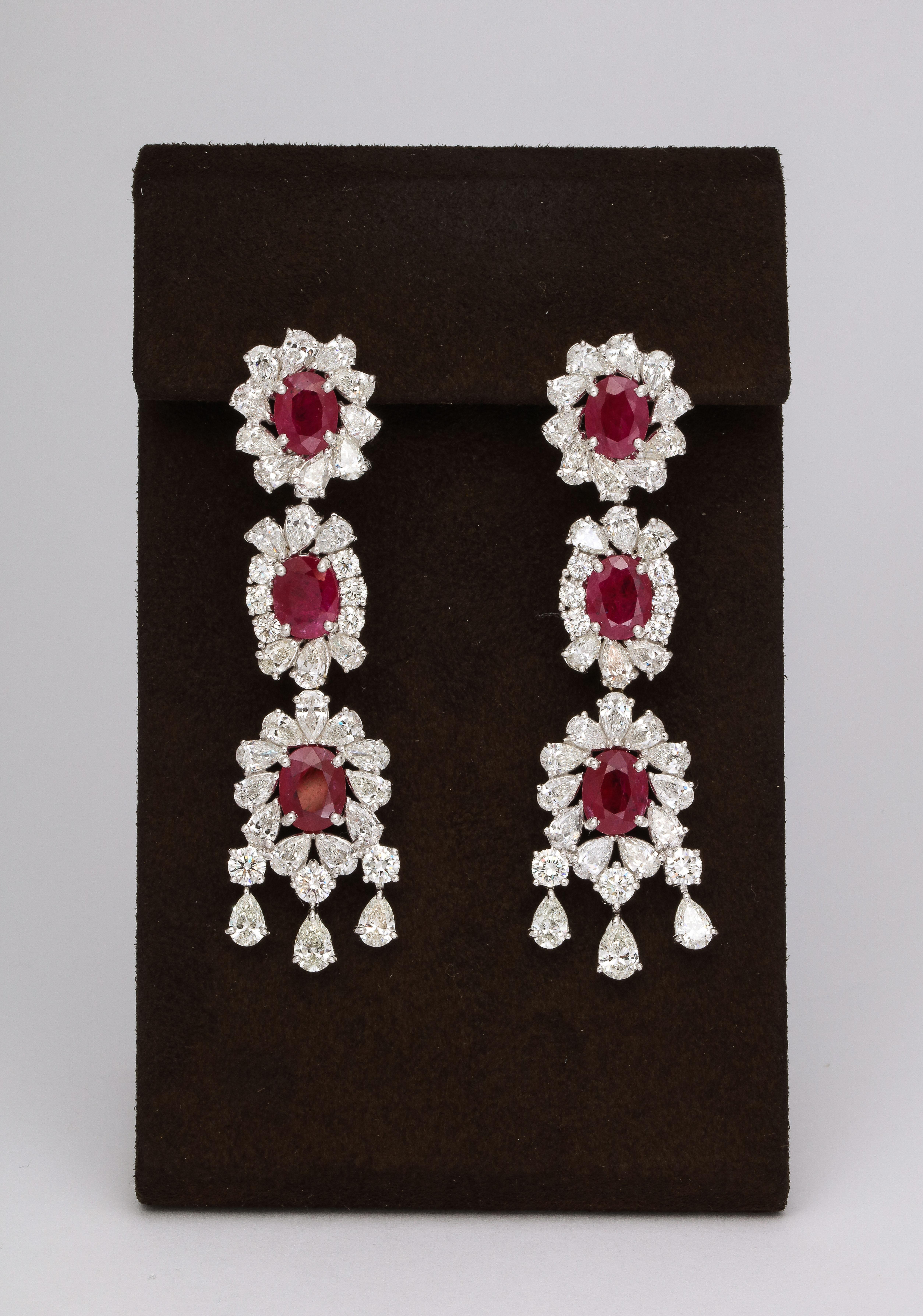 Ruby and Diamond Dangle Drop Earrings In New Condition In New York, NY
