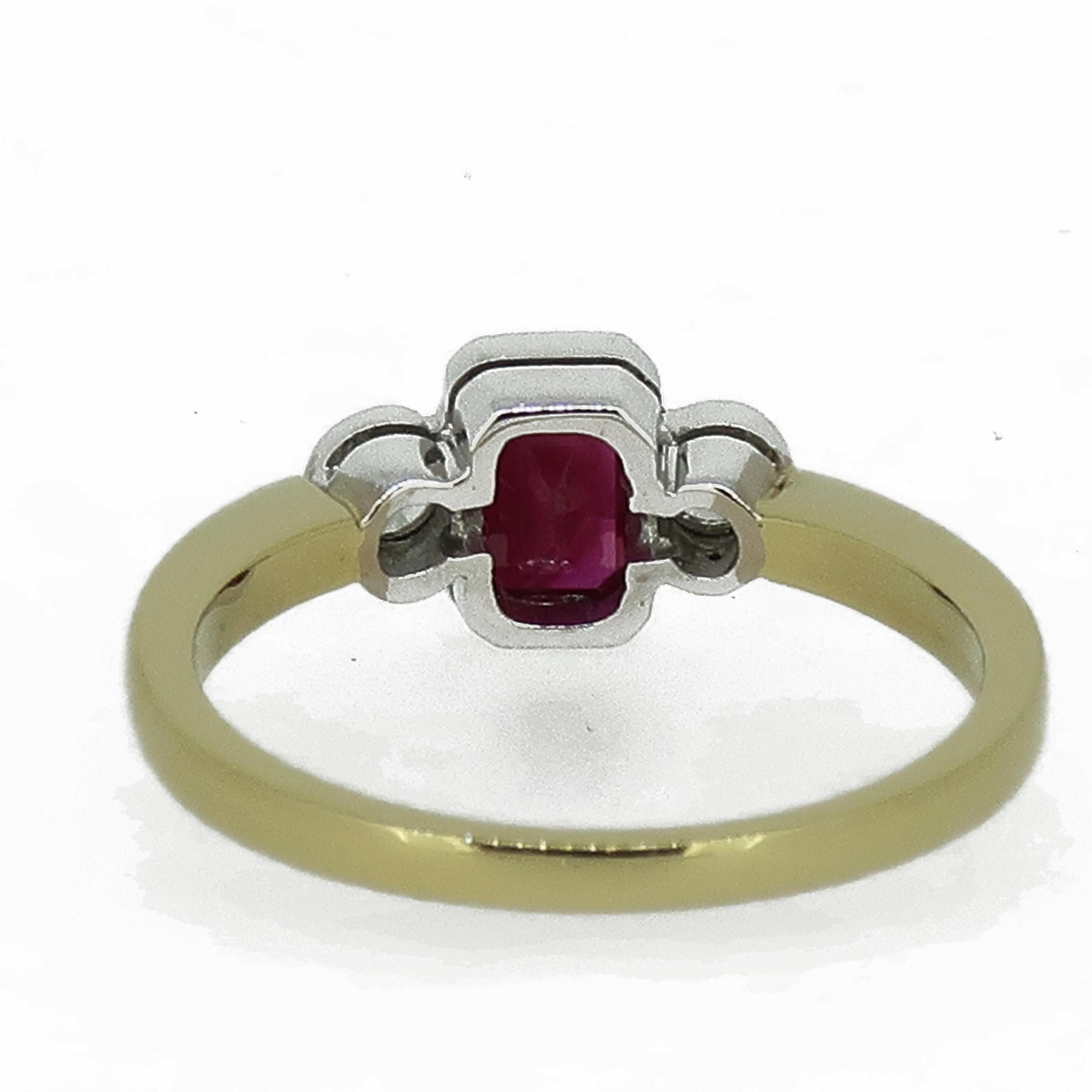 Art Deco Ruby and Diamond Deco Style Three-Stone Ring 18 Karat Yellow and White Gold For Sale