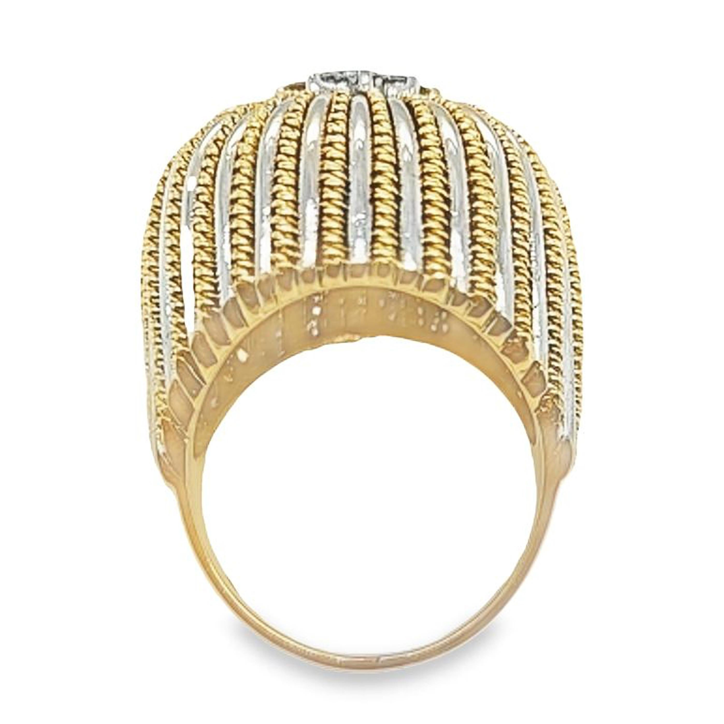 Anello con cupola di rubini e diamanti in oro bicolore In condizioni buone in vendita a Coral Gables, FL