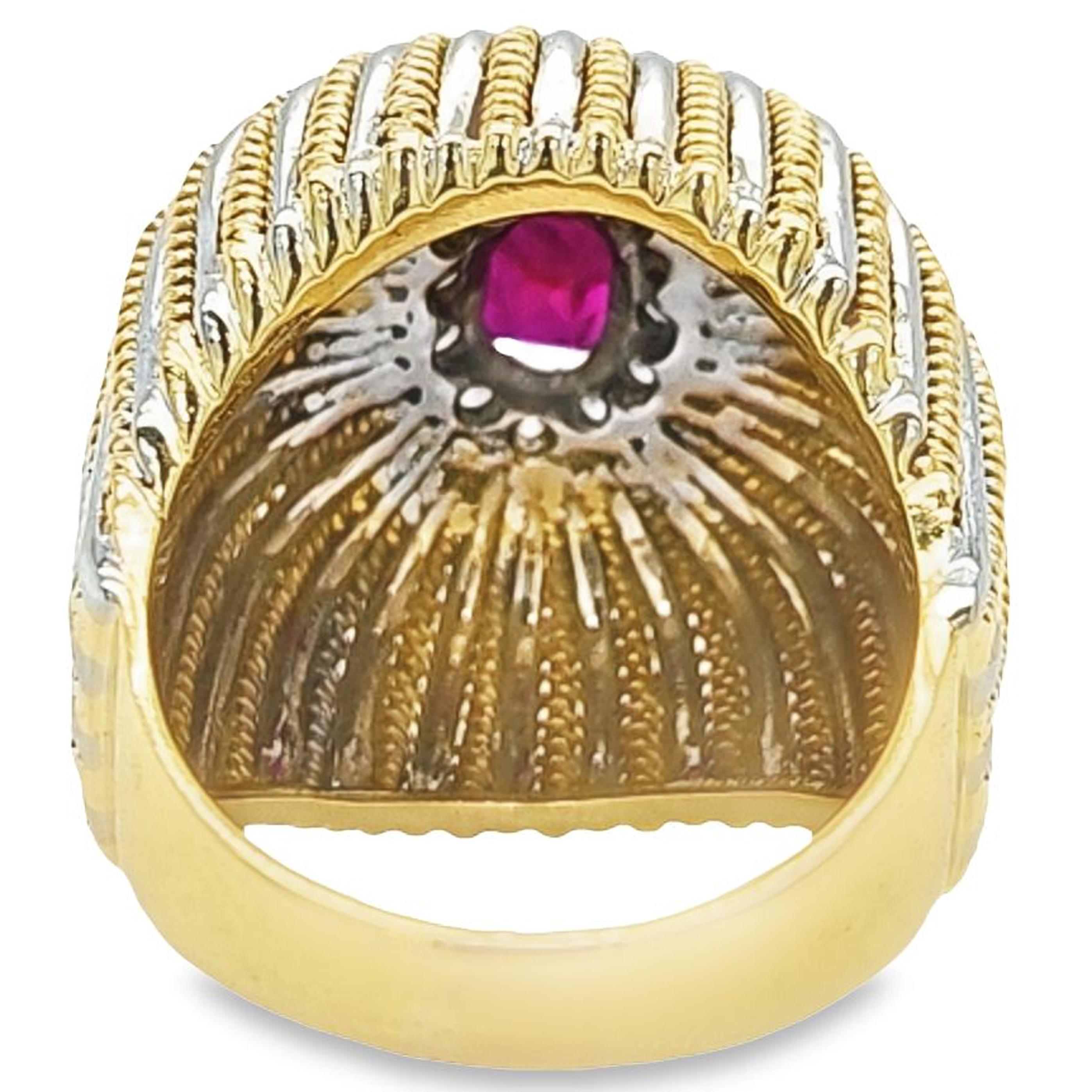 Anello con cupola di rubini e diamanti in oro bicolore in vendita 2