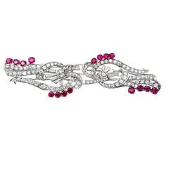 Broche double clip en rubis et diamants
