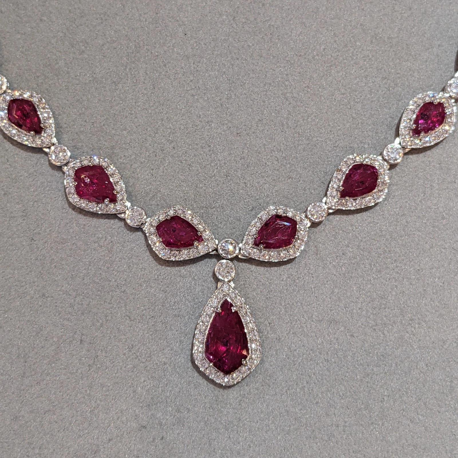 Ruby and Diamond Drop Choker Necklace in 18k White Gold In Excellent Condition For Sale In La Jolla, CA