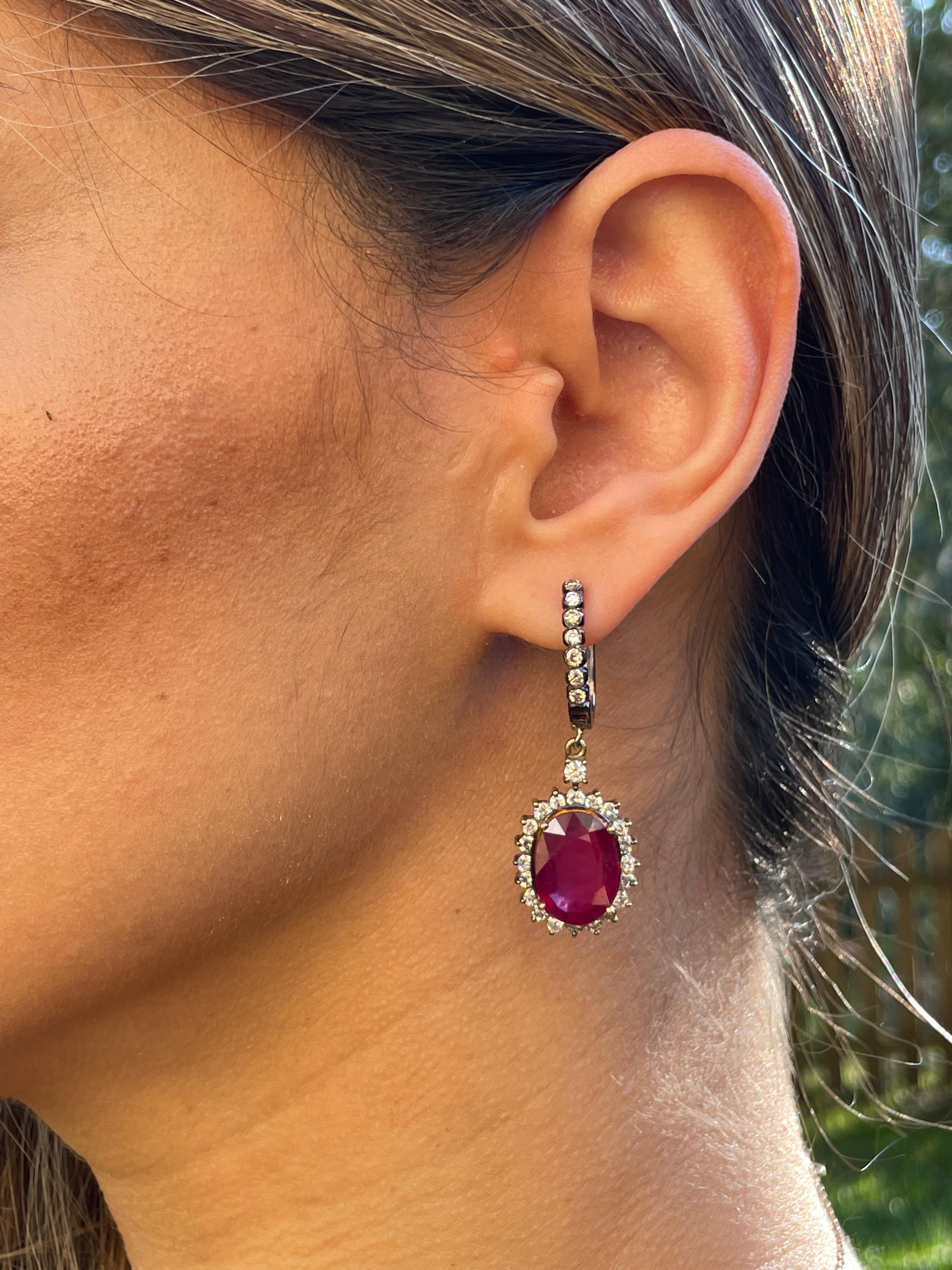 12.6 Carats Natural Ruby with 2.8 Carats Diamonds 
Made of 10K Gold.