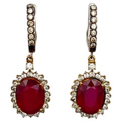 Pendientes colgantes de rubíes y diamantes