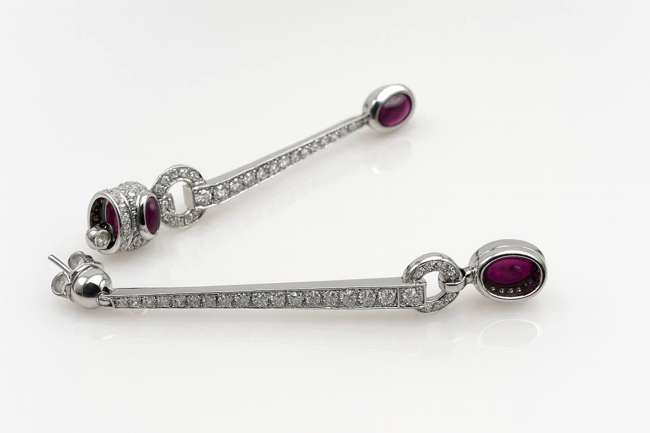 da uomo o donna Ruby and Diamond drop earrings. in vendita
