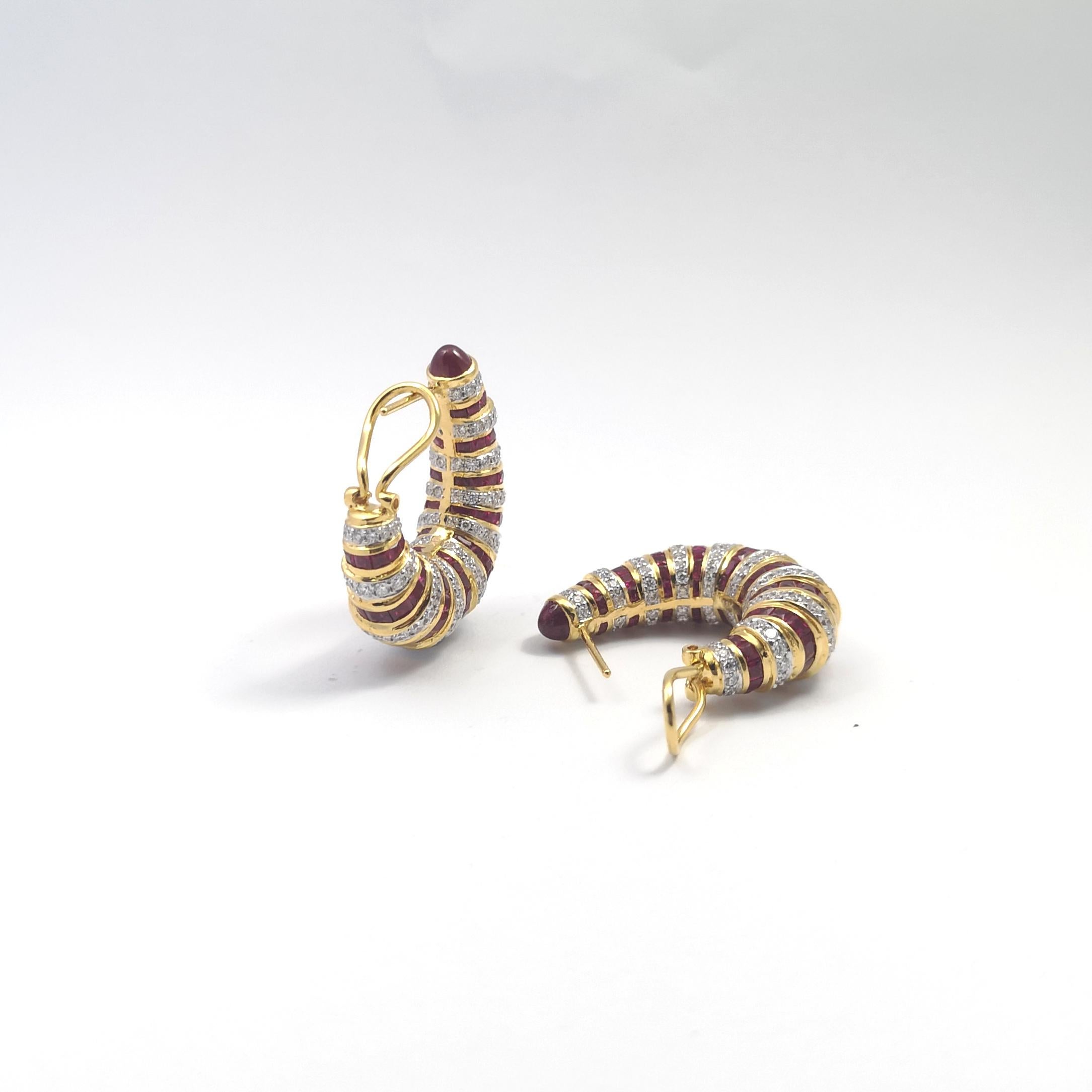 Ohrringe mit Rubin und Diamanten in 18 Karat Goldfassungen gefasst im Angebot 6